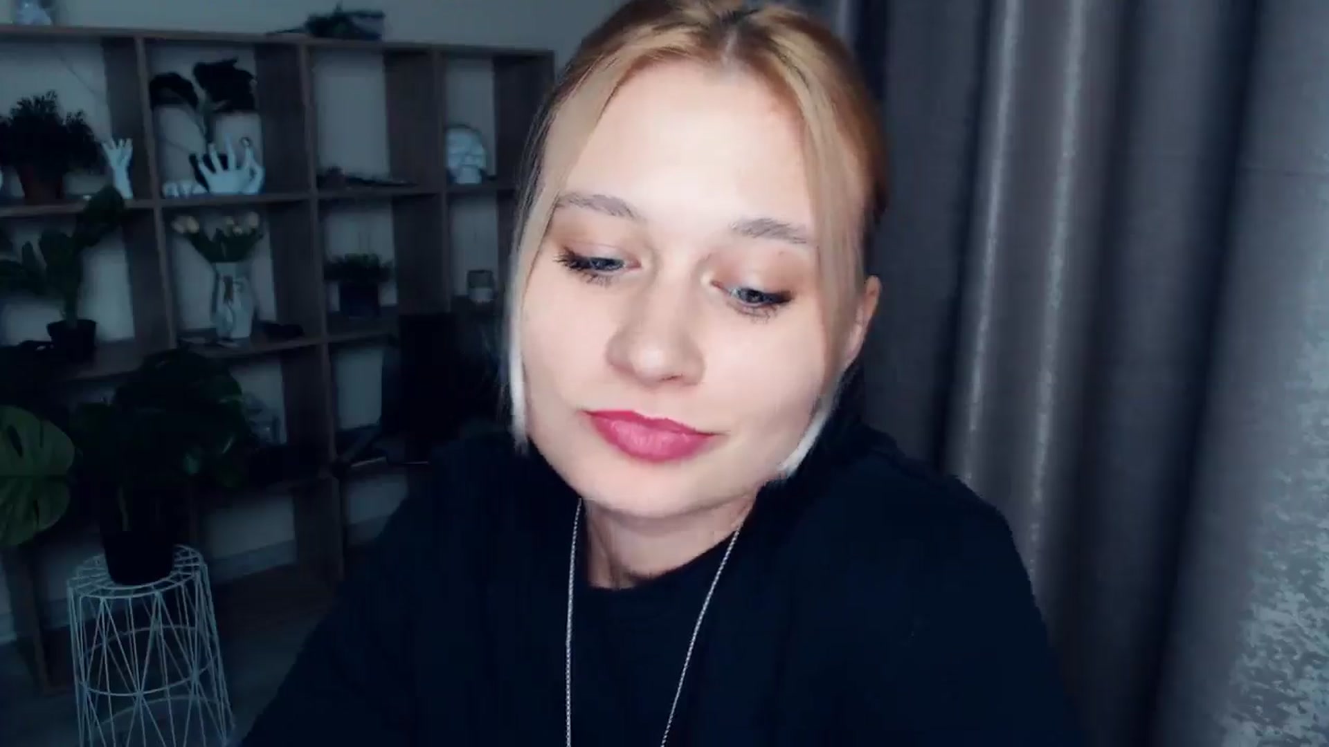 Gallery image thumbnail from Kukla_kolduna's myfreecams stream on, 03/07/2025, 19:04 image 17 of 20