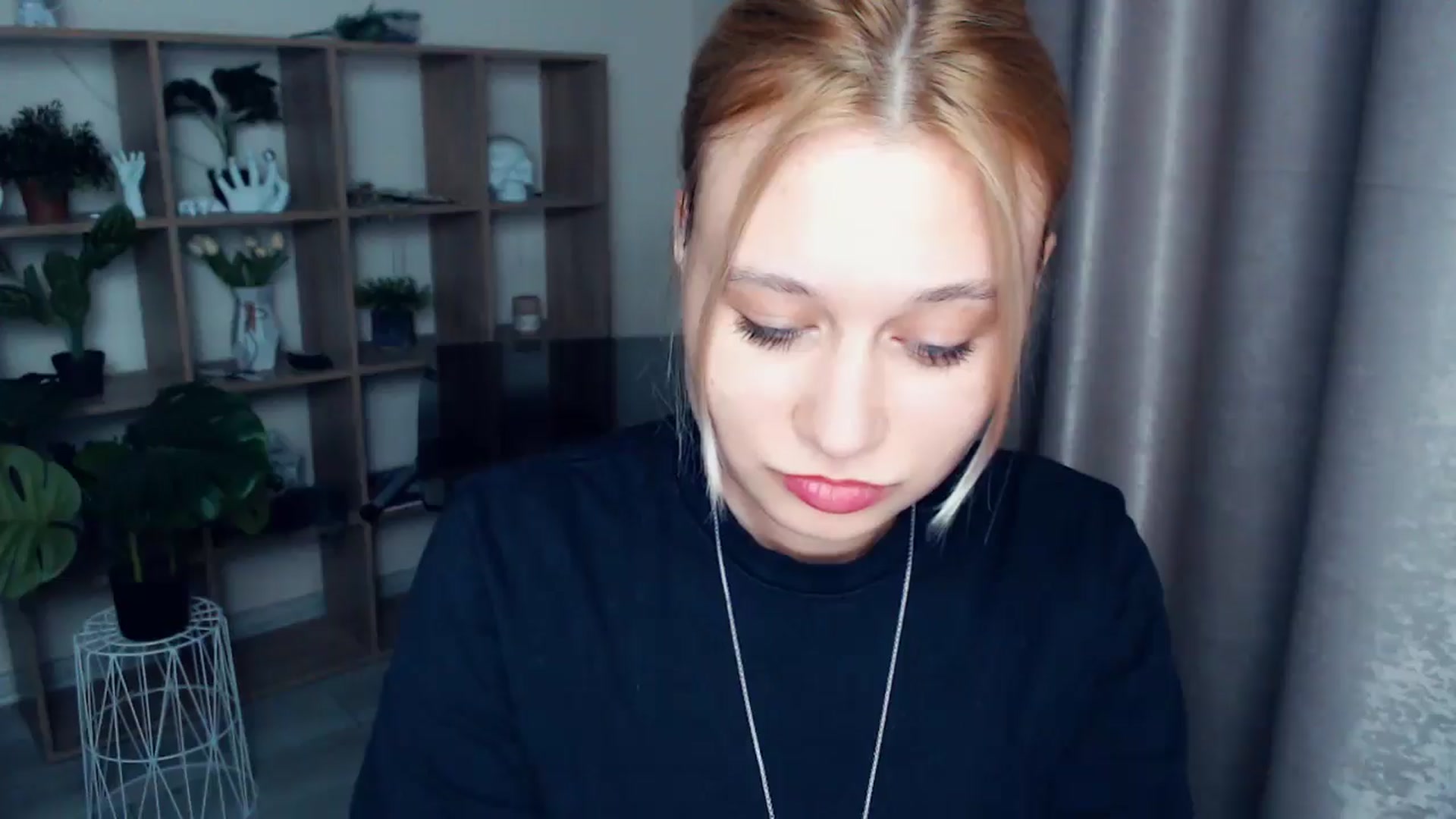 Gallery image thumbnail from Kukla_kolduna's myfreecams stream on, 03/07/2025, 19:04 image 13 of 20