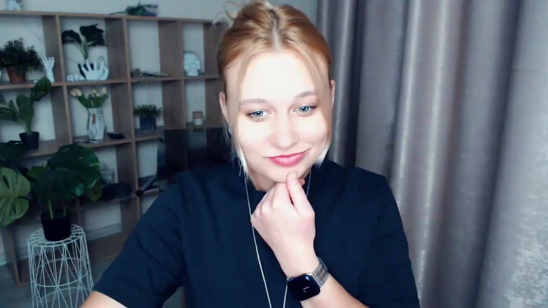 Gallery image thumbnail from Kukla_kolduna's myfreecams stream on, 03/07/2025, 19:04 image 5 of 20