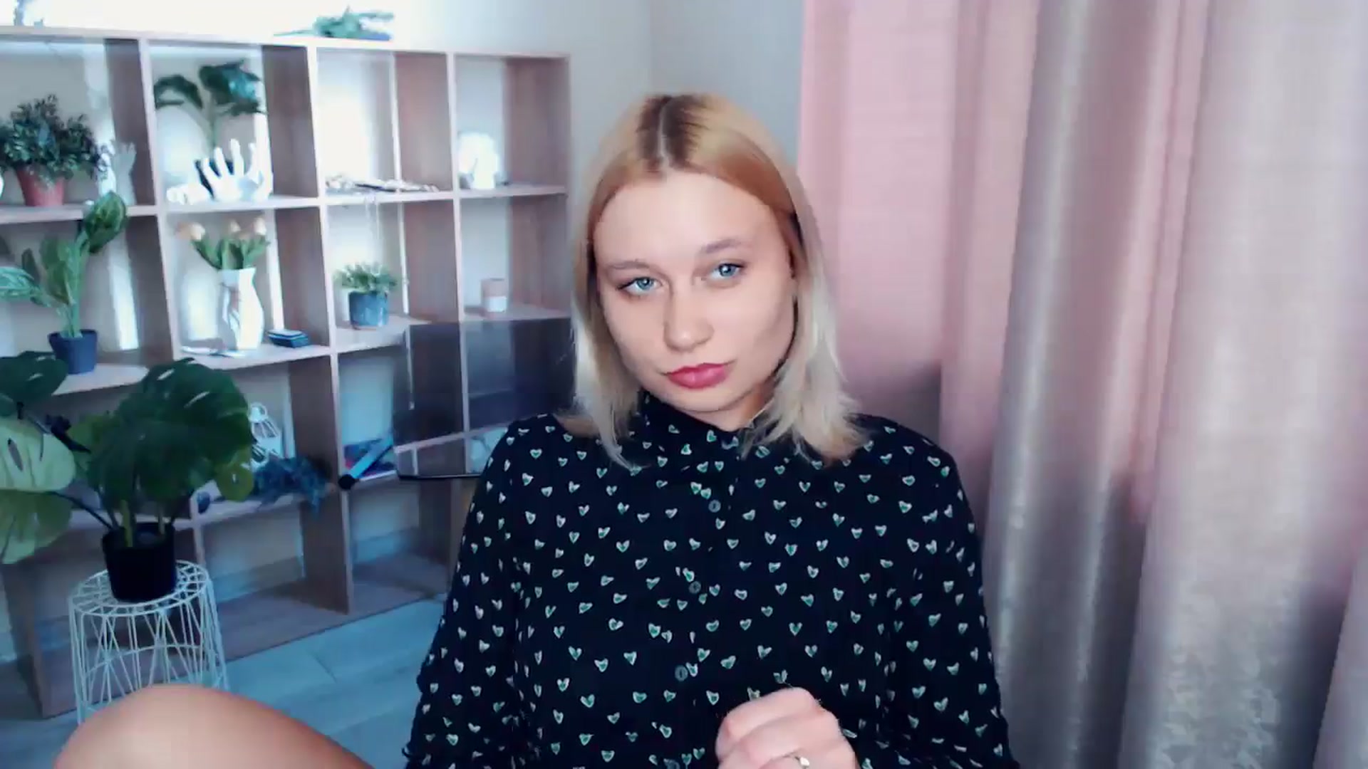 Gallery image thumbnail from Kukla_kolduna's myfreecams stream on, 03/08/2025, 15:19 image 10 of 20