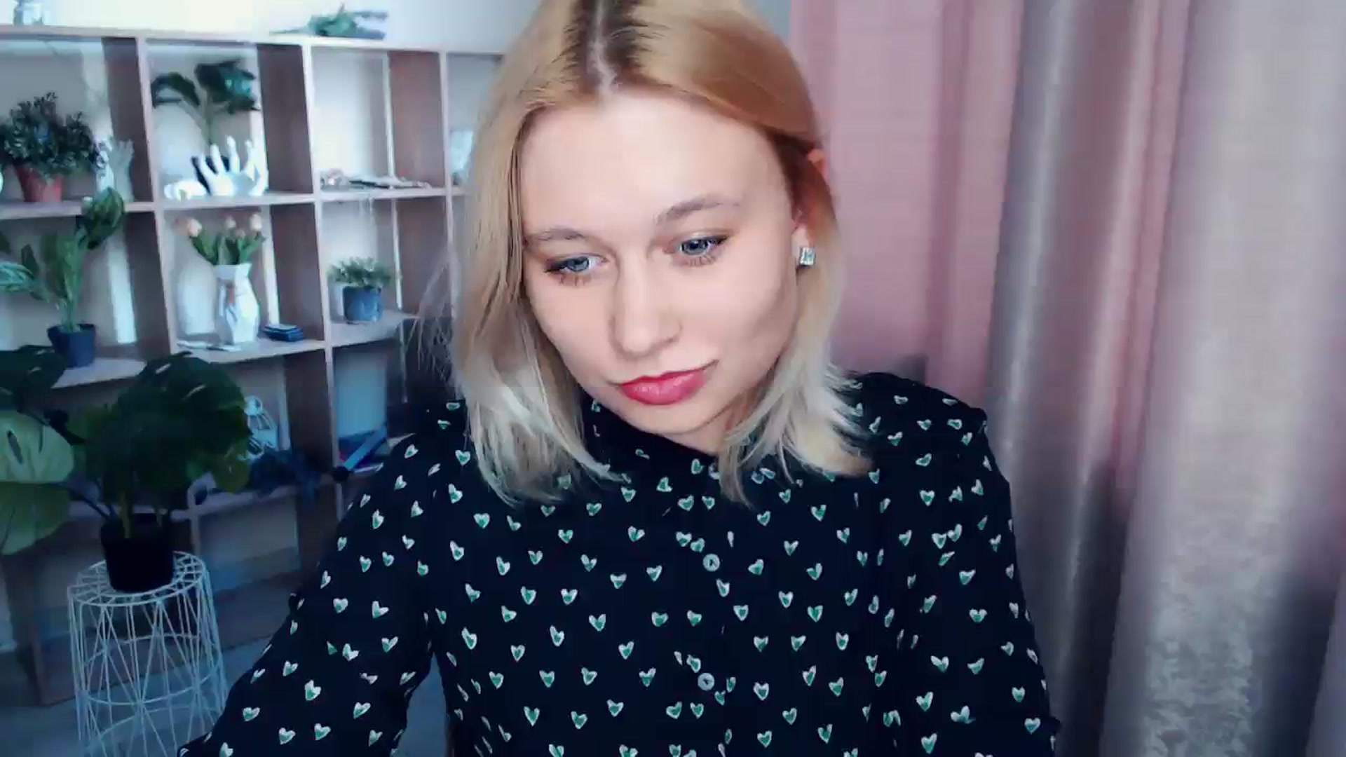 Gallery image thumbnail from Kukla_kolduna's myfreecams stream on, 03/08/2025, 15:19 image 16 of 20