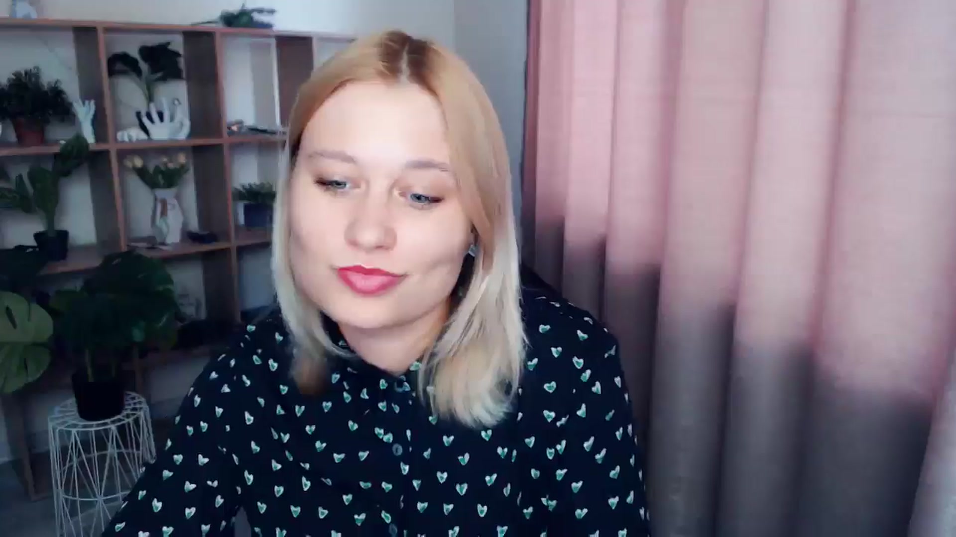 Gallery image thumbnail from Kukla_kolduna's myfreecams stream on, 03/08/2025, 15:19 image 6 of 20