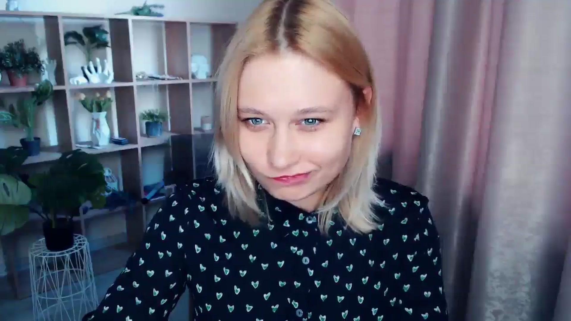 Gallery image thumbnail from Kukla_kolduna's myfreecams stream on, 03/08/2025, 15:19 image 19 of 20