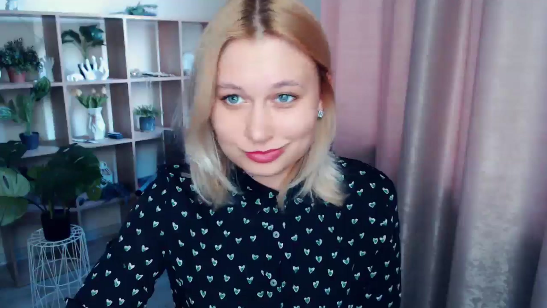 Gallery image thumbnail from Kukla_kolduna's myfreecams stream on, 03/08/2025, 15:19 image 17 of 20