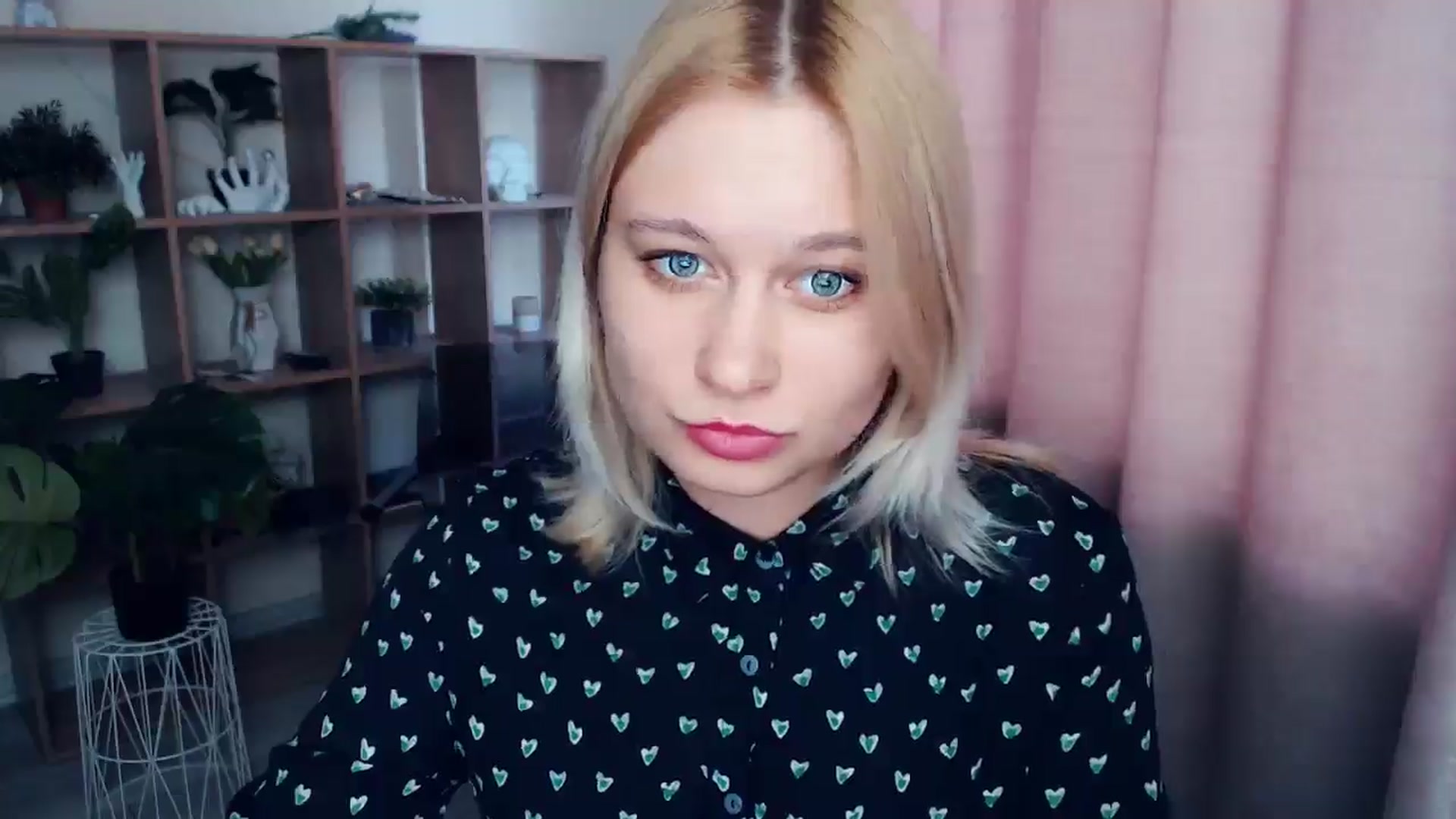 Gallery image thumbnail from Kukla_kolduna's myfreecams stream on, 03/08/2025, 15:19 image 8 of 20