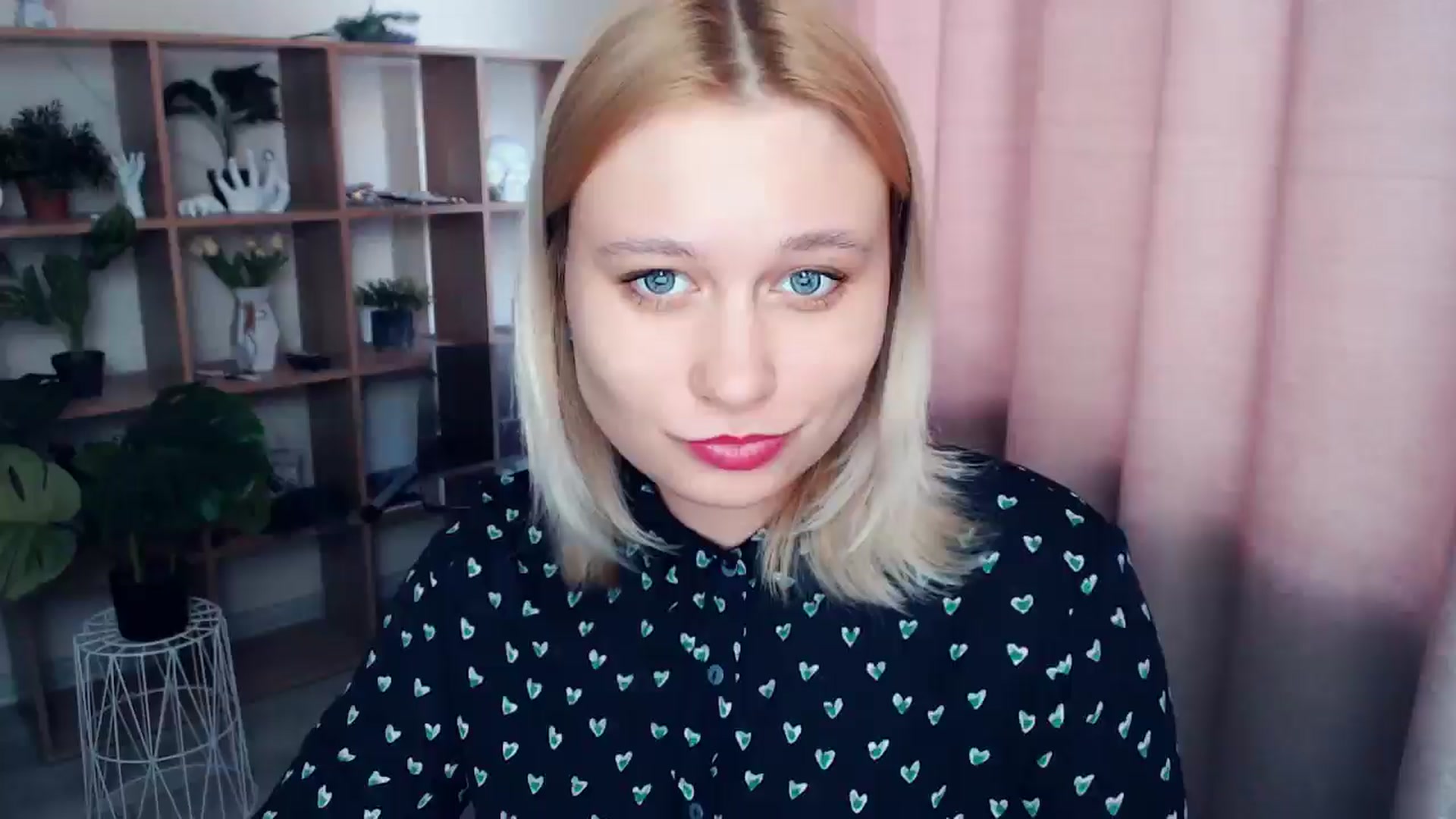 Gallery image thumbnail from Kukla_kolduna's myfreecams stream on, 03/08/2025, 15:19 image 4 of 20