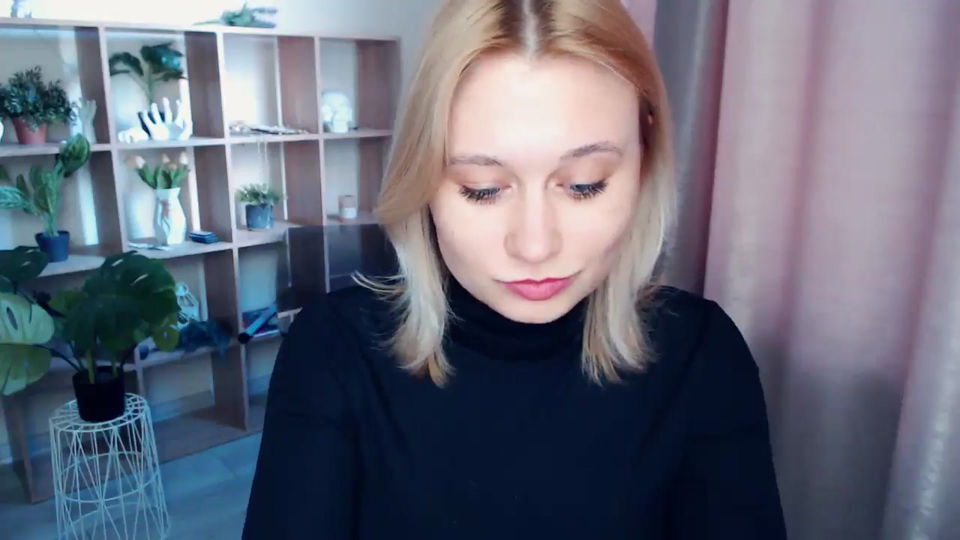 Gallery image thumbnail from Kukla_kolduna's myfreecams stream on, 03/09/2025, 15:25 image 13 of 20