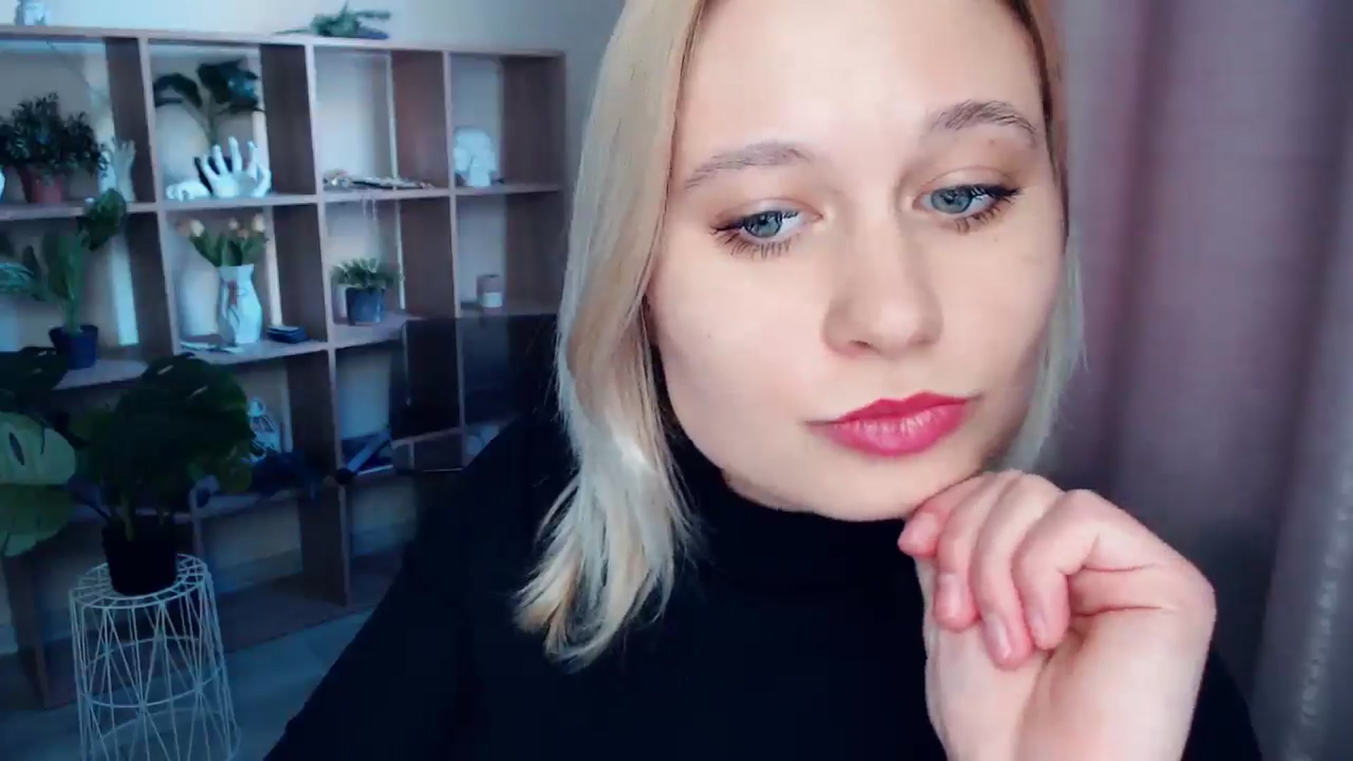 Gallery image thumbnail from Kukla_kolduna's myfreecams stream on, 03/09/2025, 15:25 image 19 of 20