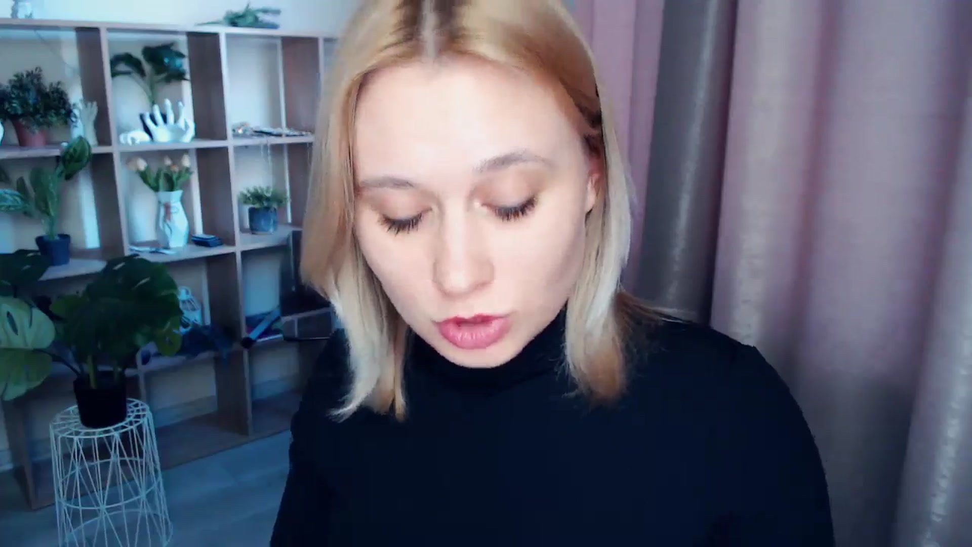 Gallery image thumbnail from Kukla_kolduna's myfreecams stream on, 03/09/2025, 15:25 image 18 of 20