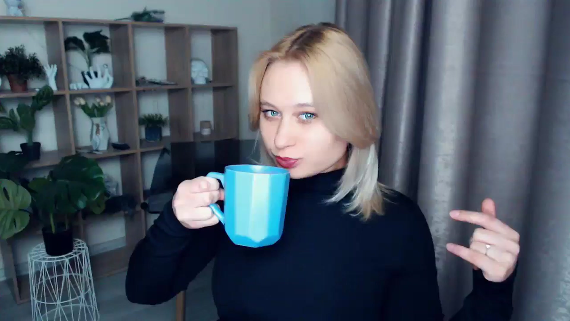 Gallery image thumbnail from Kukla_kolduna's myfreecams stream on, 03/09/2025, 17:25 image 3 of 20