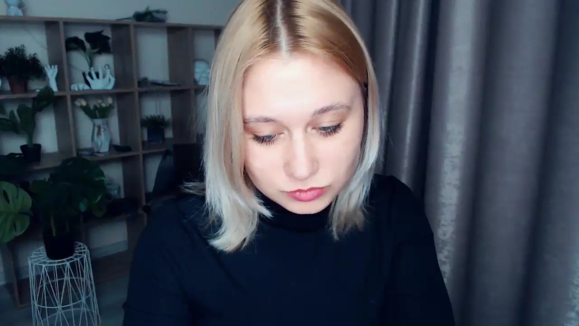 Gallery image thumbnail from Kukla_kolduna's myfreecams stream on, 03/09/2025, 18:18 image 16 of 20