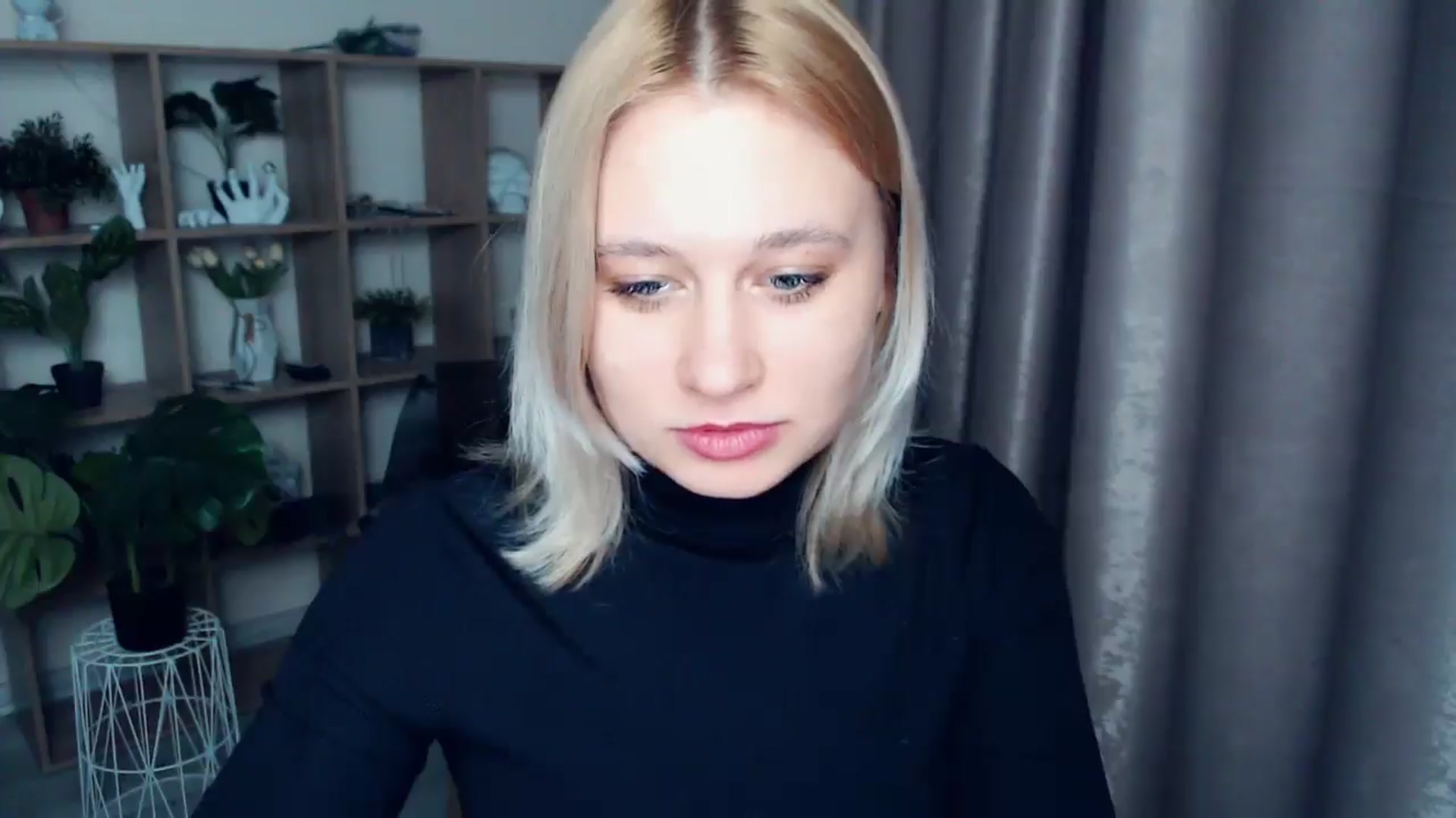 Gallery image thumbnail from Kukla_kolduna's myfreecams stream on, 03/09/2025, 18:18 image 15 of 20