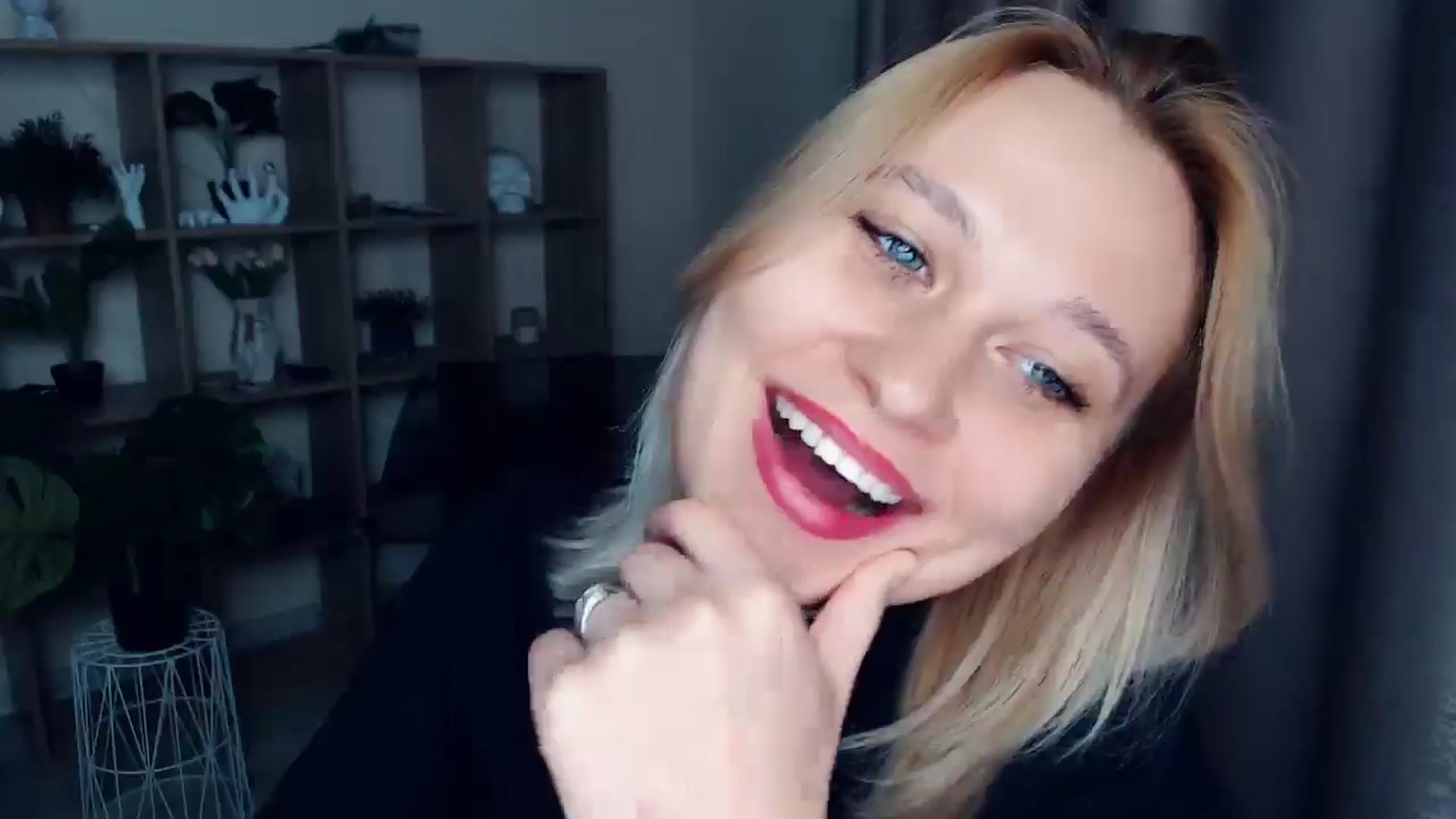 Gallery image thumbnail from Kukla_kolduna's myfreecams stream on, 03/09/2025, 19:02 image 16 of 20