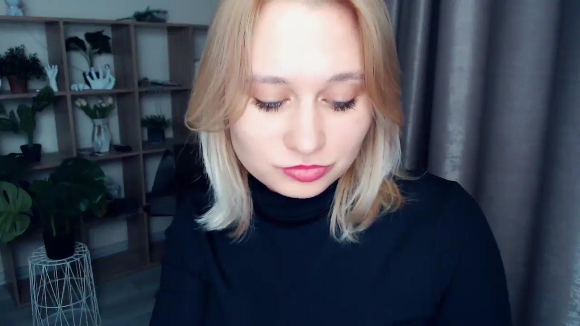 Gallery image thumbnail from Kukla_kolduna's myfreecams stream on, 03/09/2025, 19:02 image 14 of 20