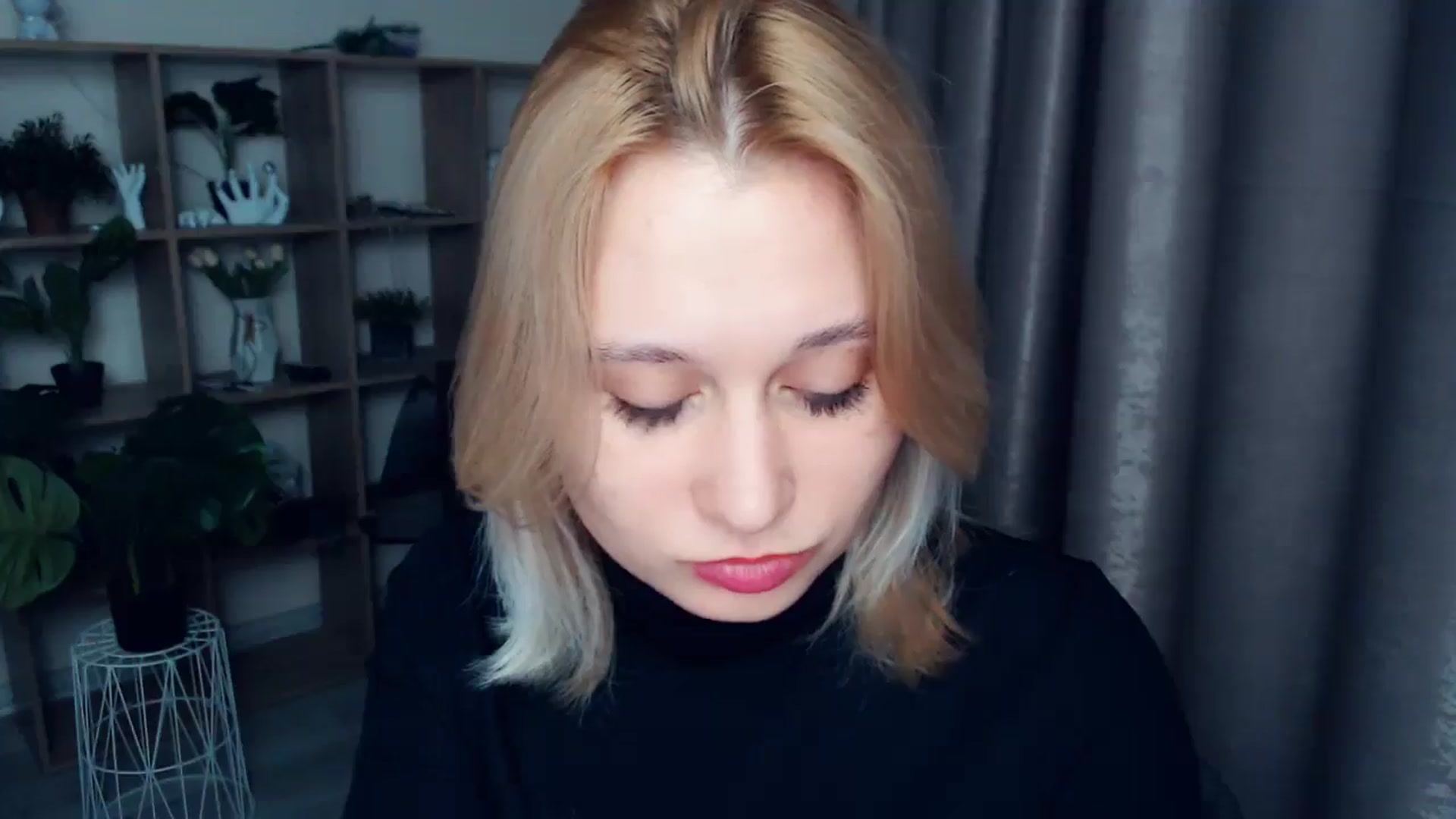 Gallery image thumbnail from Kukla_kolduna's myfreecams stream on, 03/09/2025, 19:02 image 17 of 20
