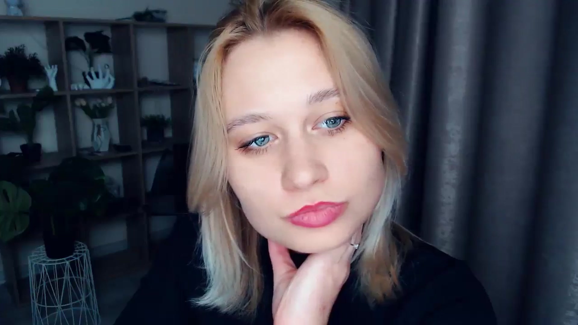 Gallery image thumbnail from Kukla_kolduna's myfreecams stream on, 03/09/2025, 19:02 image 18 of 20