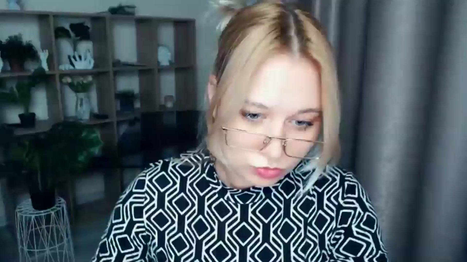 Gallery image thumbnail from Kukla_kolduna's myfreecams stream on, 03/12/2025, 19:23 image 11 of 20