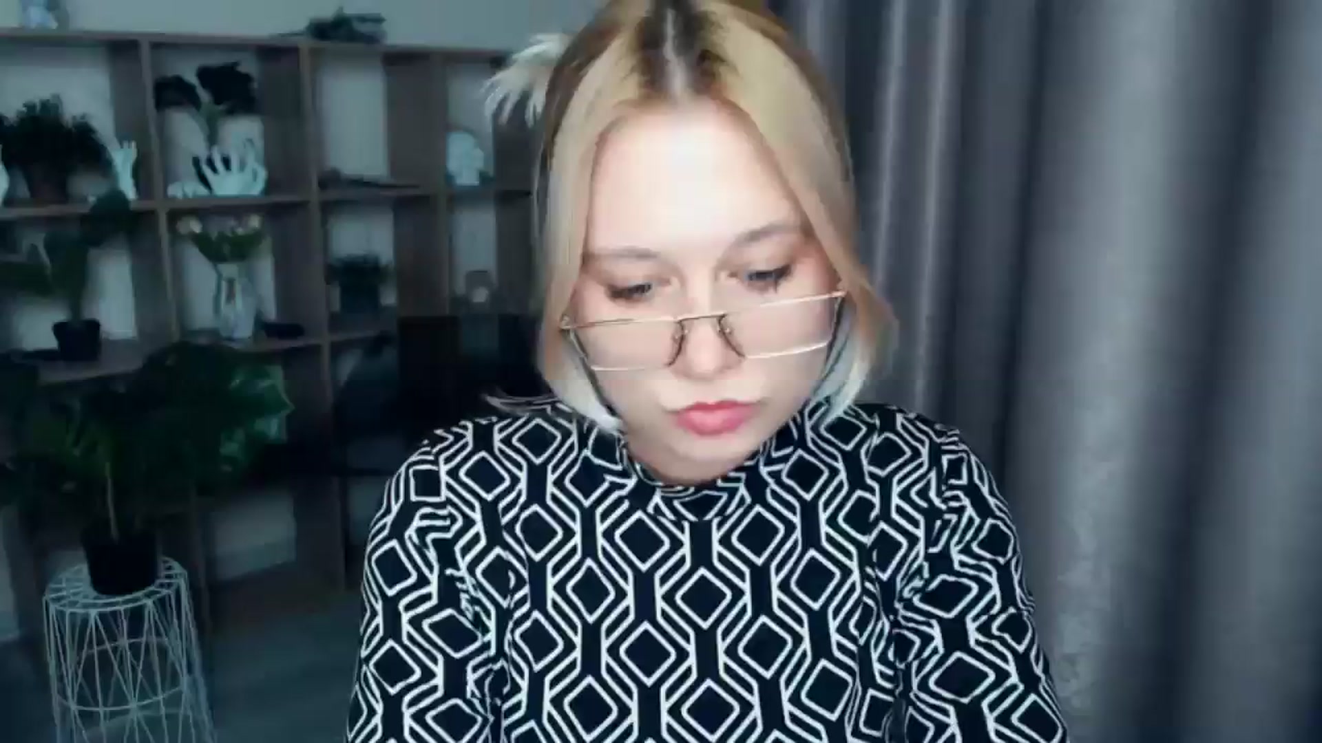 Gallery image thumbnail from Kukla_kolduna's myfreecams stream on, 03/12/2025, 19:23 image 12 of 20