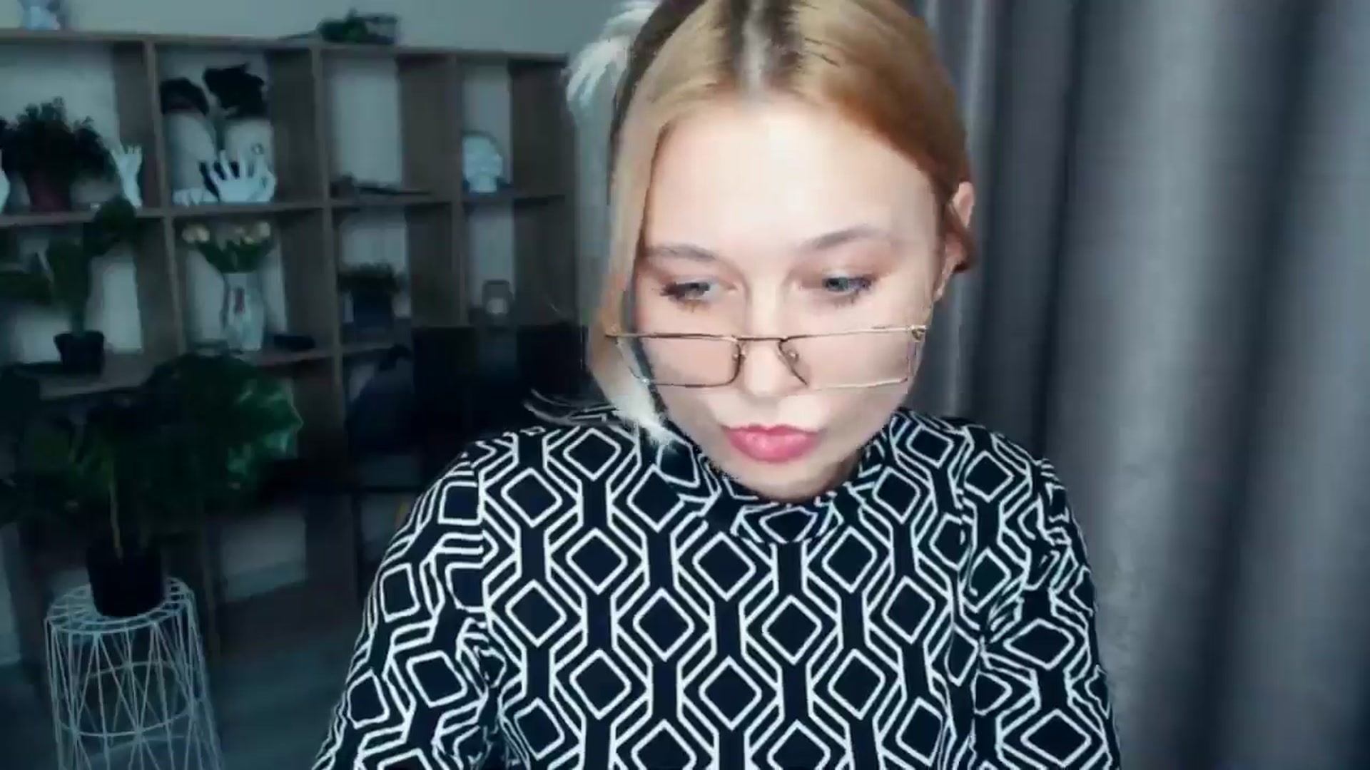 Gallery image thumbnail from Kukla_kolduna's myfreecams stream on, 03/12/2025, 19:23 image 16 of 20