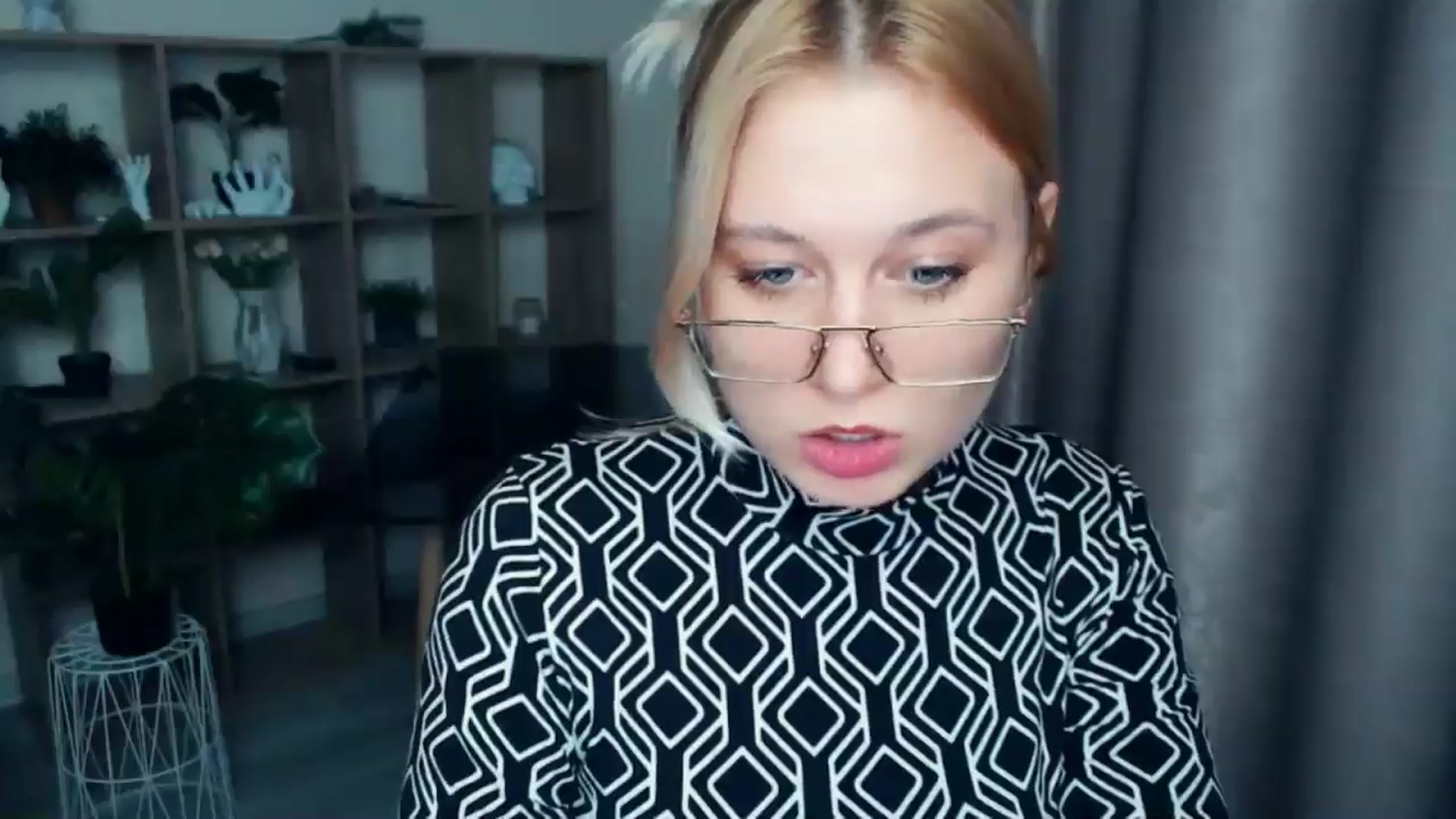 Gallery image thumbnail from Kukla_kolduna's myfreecams stream on, 03/12/2025, 19:23 image 17 of 20