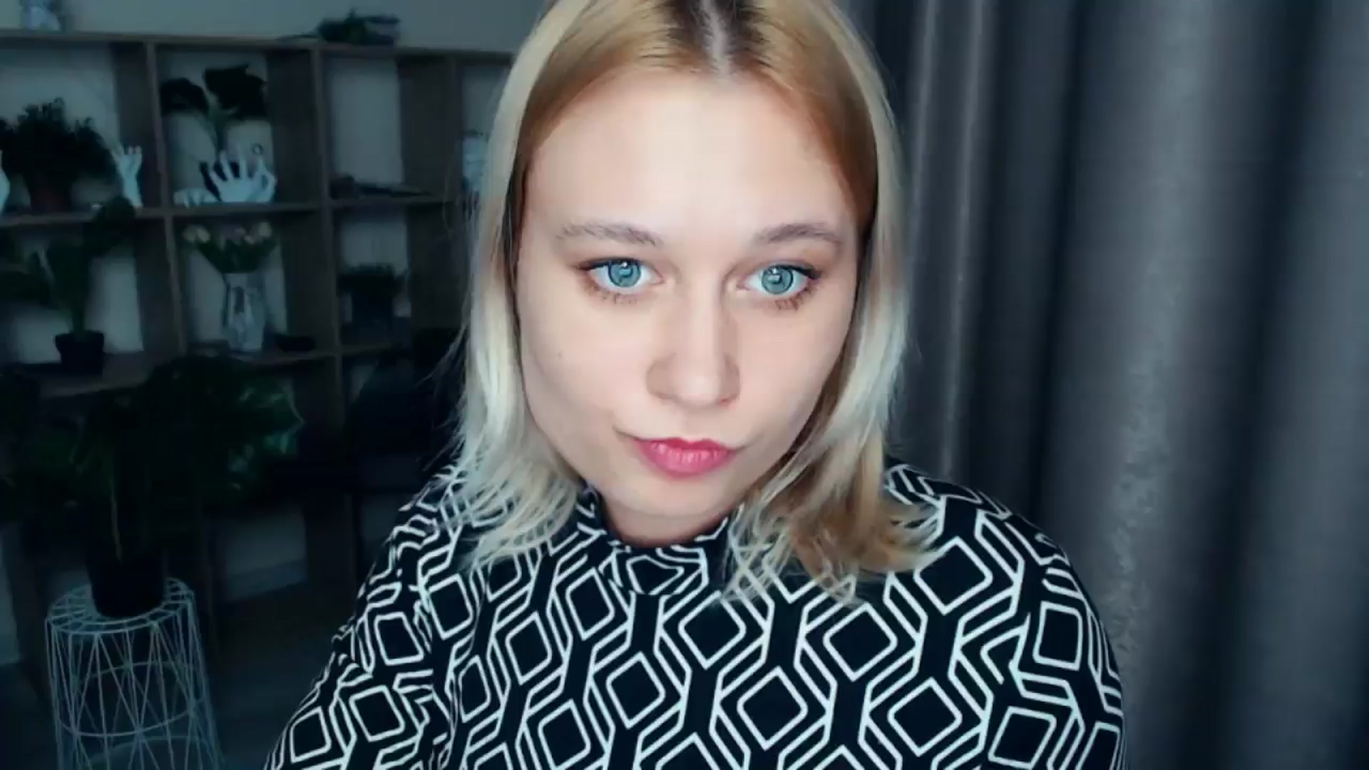 Gallery image thumbnail from Kukla_kolduna's myfreecams stream on, 03/12/2025, 19:23 image 20 of 20