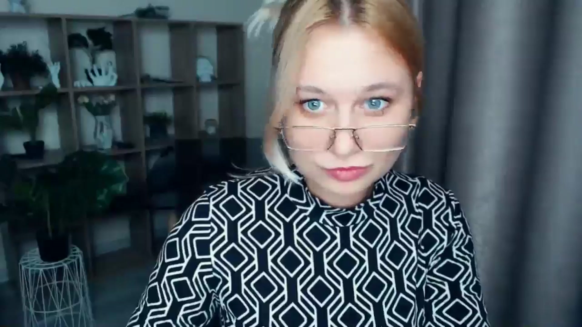 Gallery image thumbnail from Kukla_kolduna's myfreecams stream on, 03/12/2025, 19:23 image 18 of 20