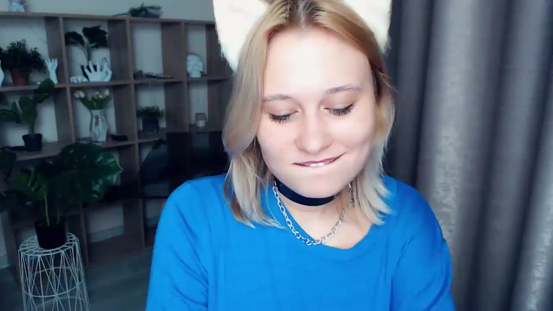 Gallery image thumbnail from Kukla_kolduna's myfreecams stream on, 03/13/2025, 16:37 image 19 of 20