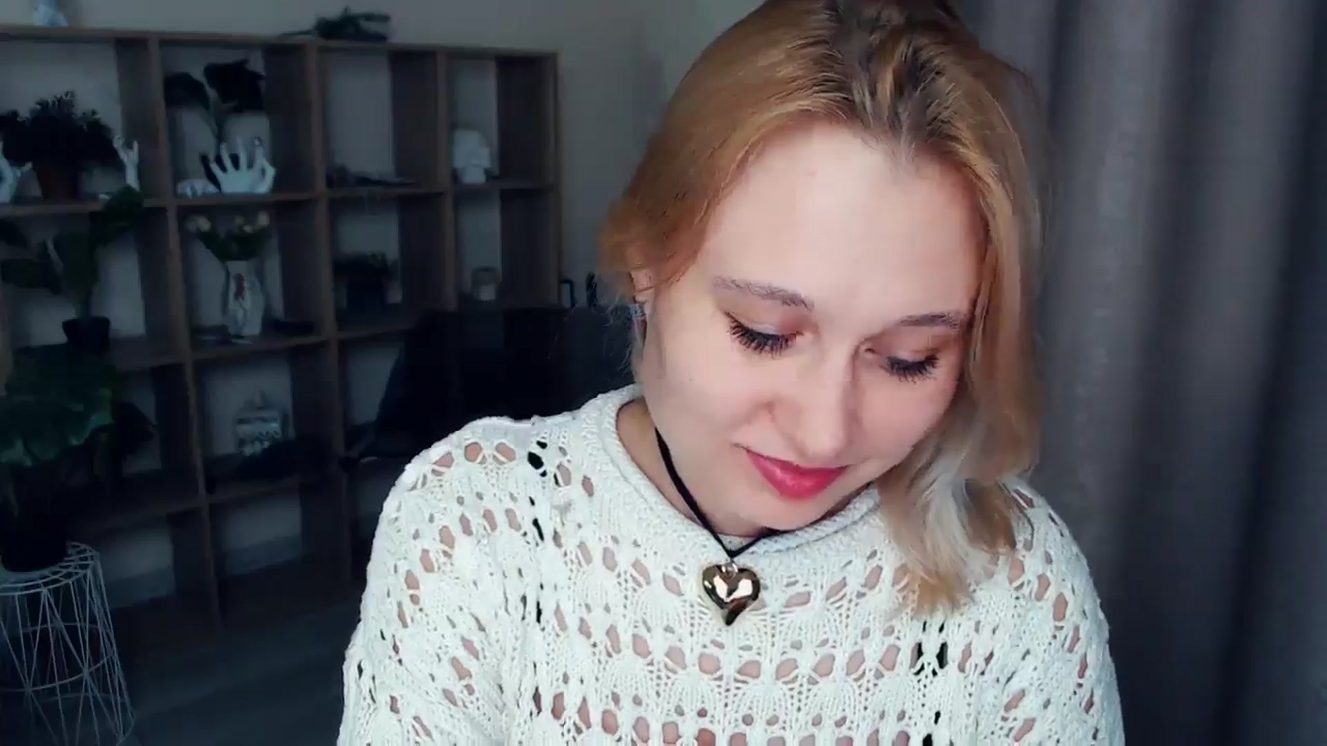 Gallery image thumbnail from Kukla_kolduna's myfreecams stream on, 03/14/2025, 17:23 image 16 of 20