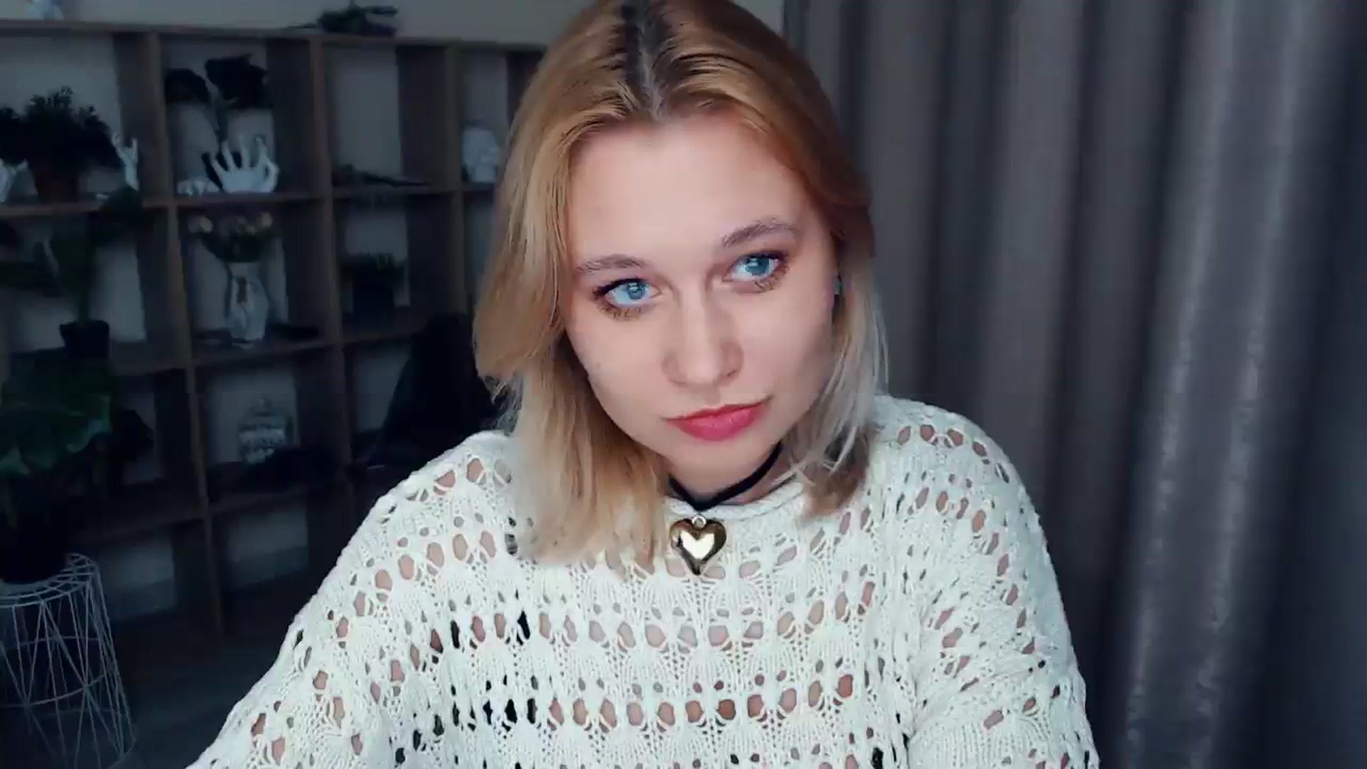 Gallery image thumbnail from Kukla_kolduna's myfreecams stream on, 03/14/2025, 19:07 image 19 of 20
