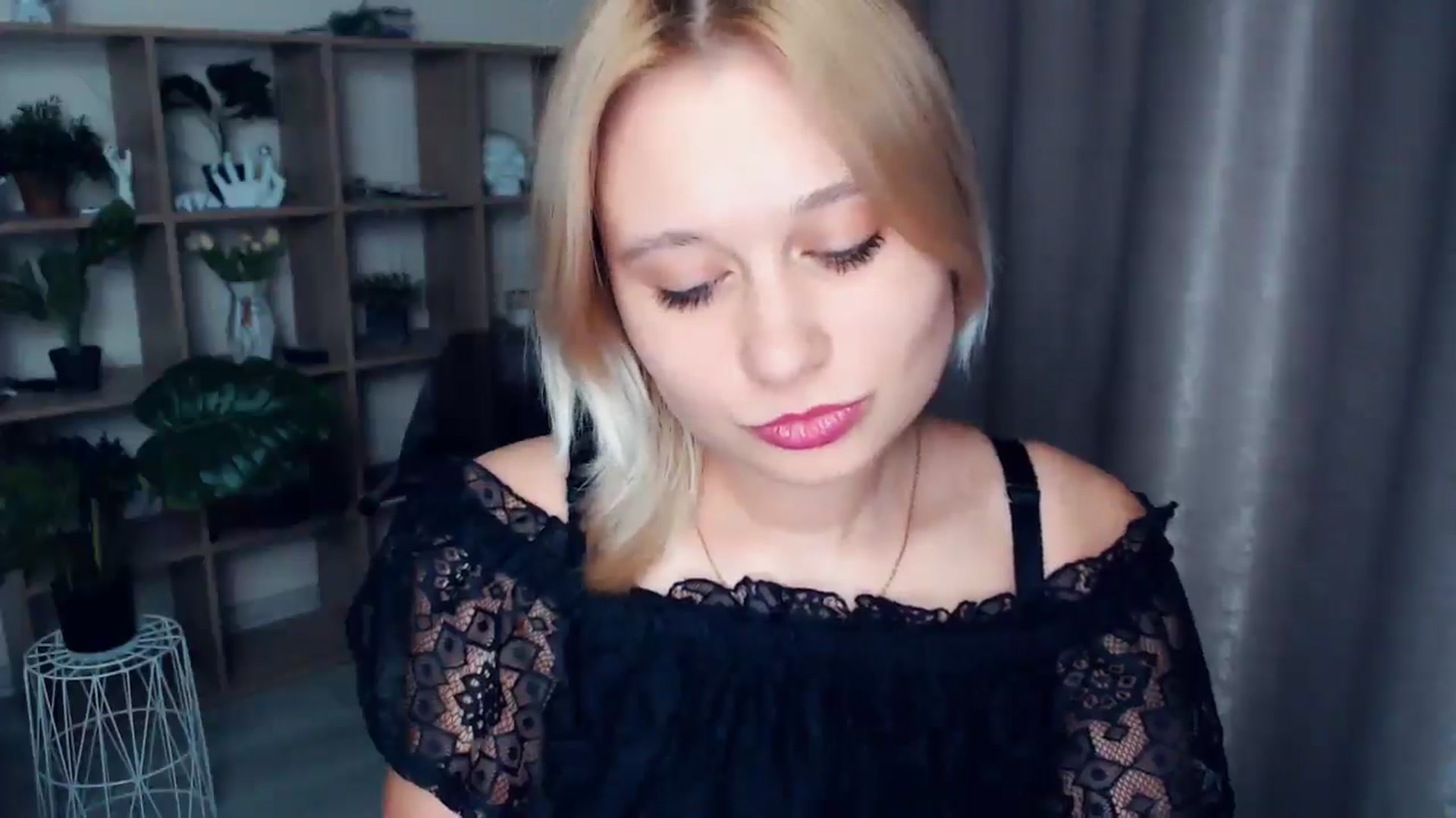 Gallery image thumbnail from Kukla_kolduna's myfreecams stream on, 03/15/2025, 17:09 image 11 of 20