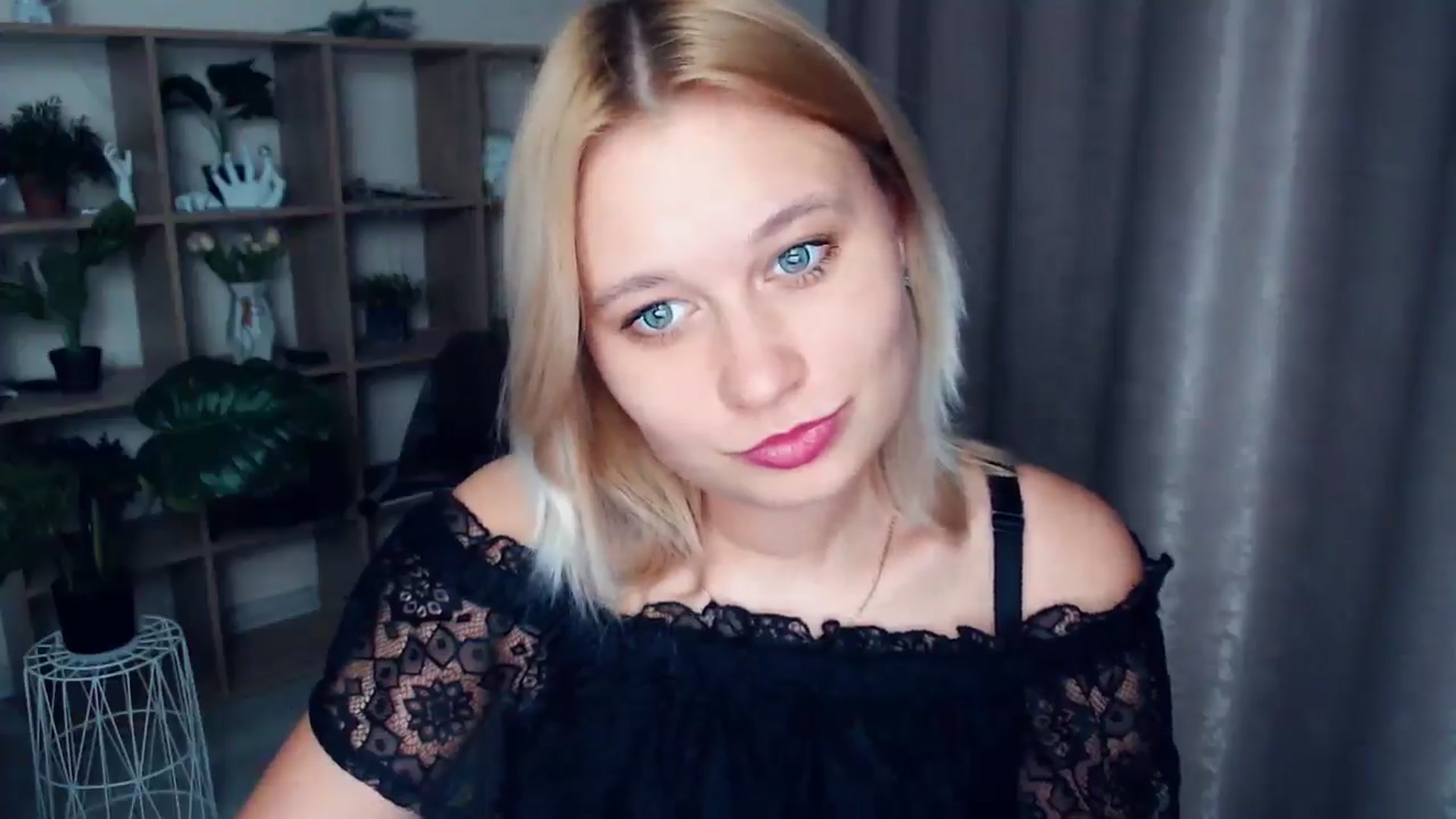 Gallery image thumbnail from Kukla_kolduna's myfreecams stream on, 03/15/2025, 17:09 image 9 of 20