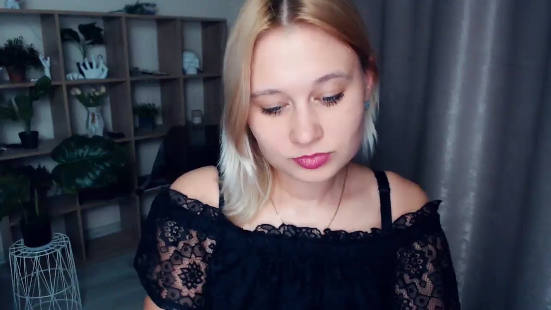 Gallery image thumbnail from Kukla_kolduna's myfreecams stream on, 03/15/2025, 17:09 image 10 of 20