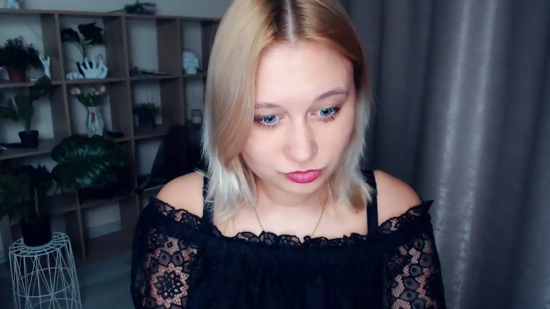 Gallery image thumbnail from Kukla_kolduna's myfreecams stream on, 03/15/2025, 17:09 image 8 of 20