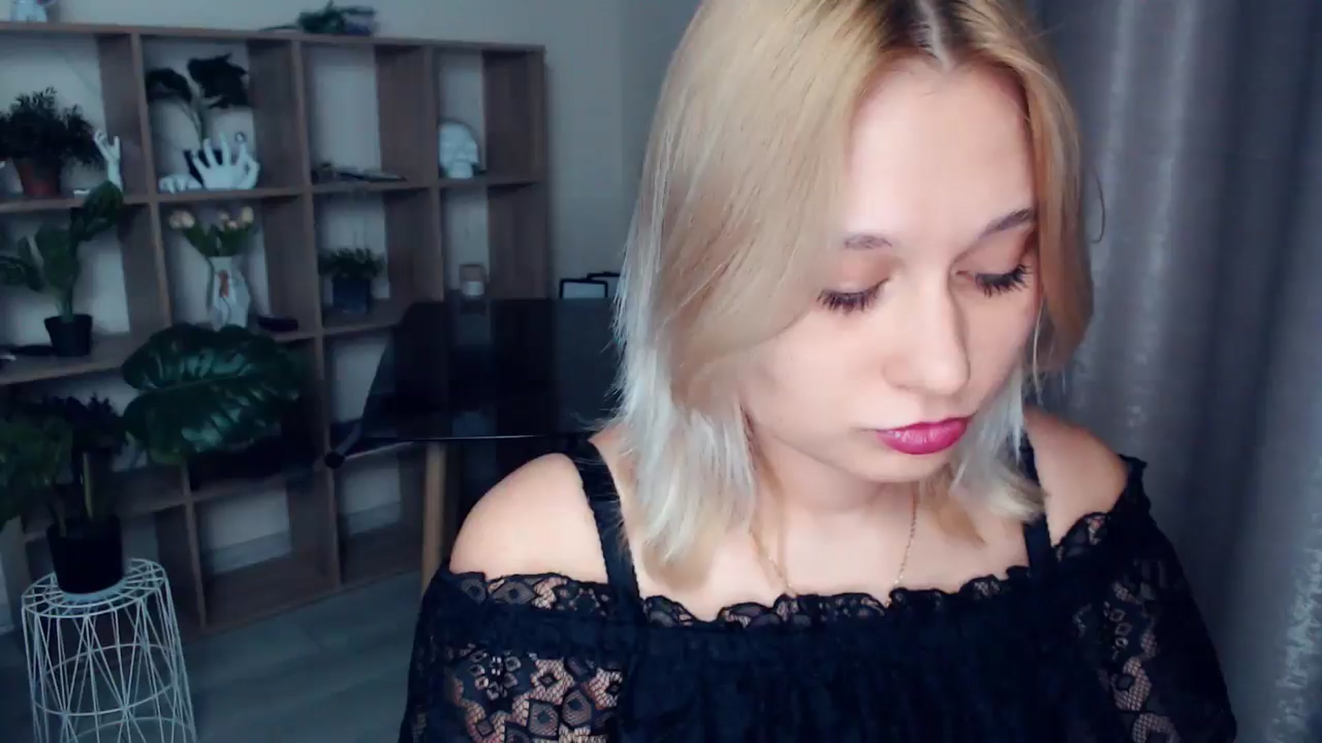Gallery image thumbnail from Kukla_kolduna's myfreecams stream on, 03/15/2025, 17:09 image 1 of 20