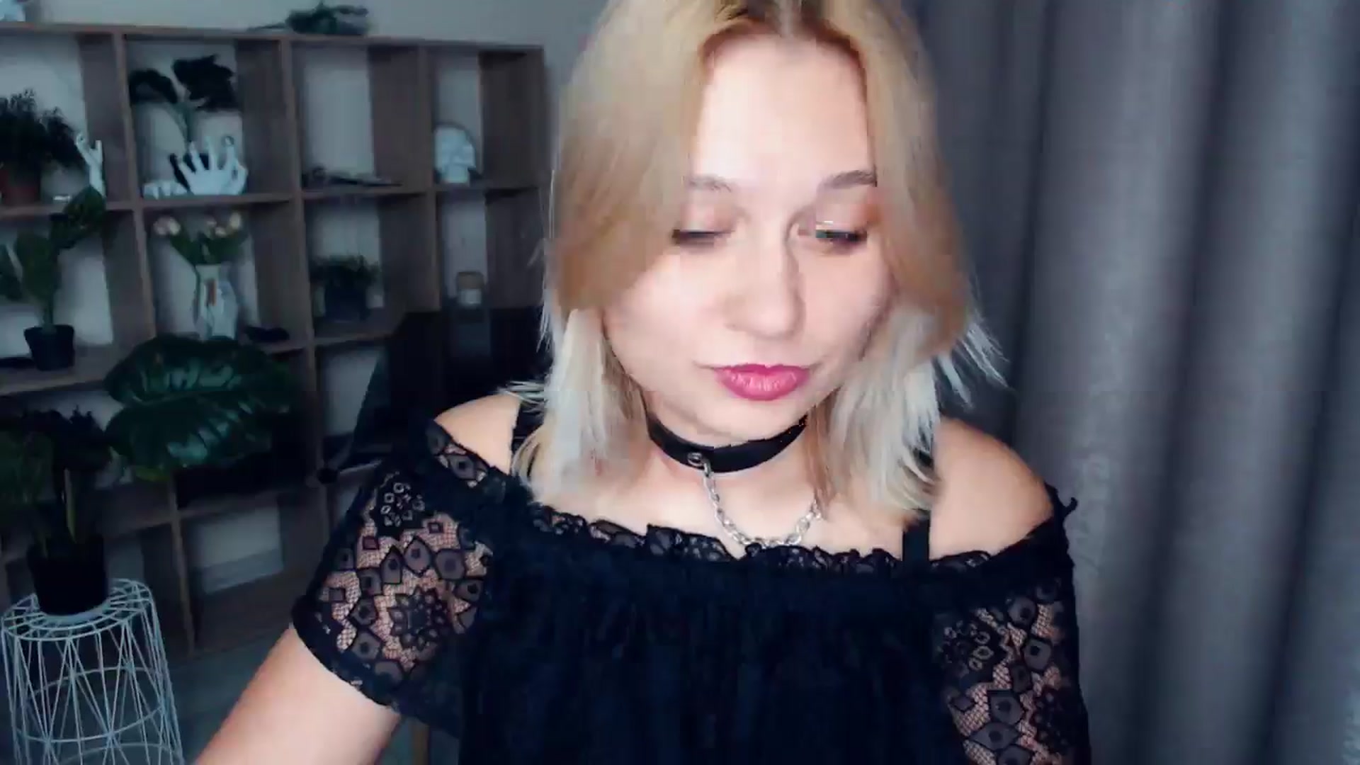 Gallery image thumbnail from Kukla_kolduna's myfreecams stream on, 03/15/2025, 18:20 image 13 of 20