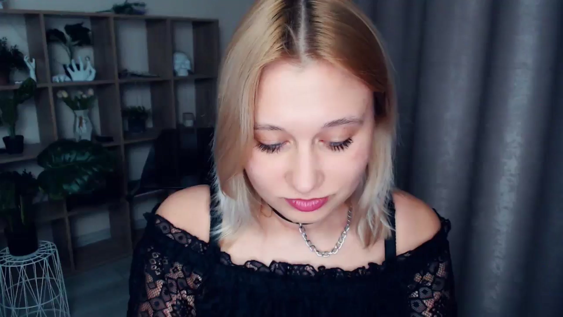 Gallery image thumbnail from Kukla_kolduna's myfreecams stream on, 03/15/2025, 18:20 image 19 of 20