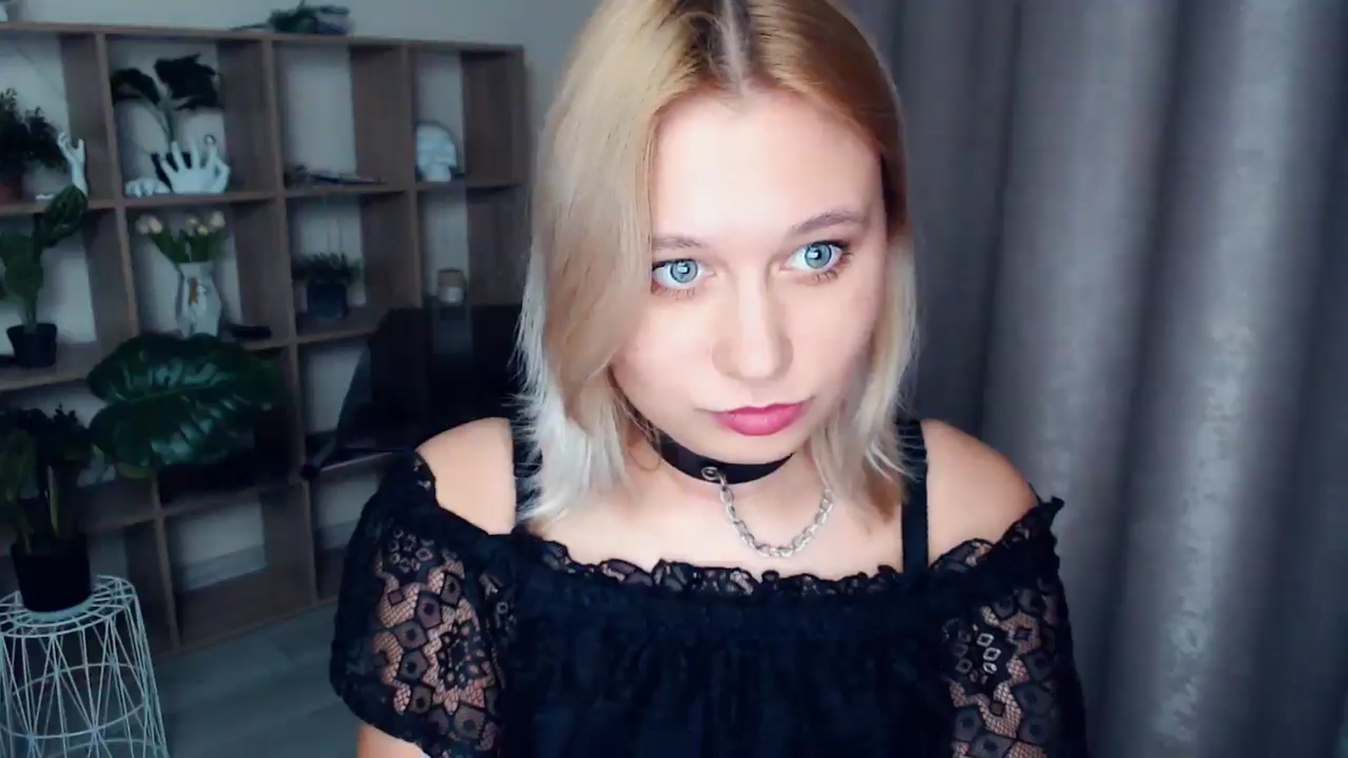Gallery image thumbnail from Kukla_kolduna's myfreecams stream on, 03/15/2025, 18:20 image 17 of 20