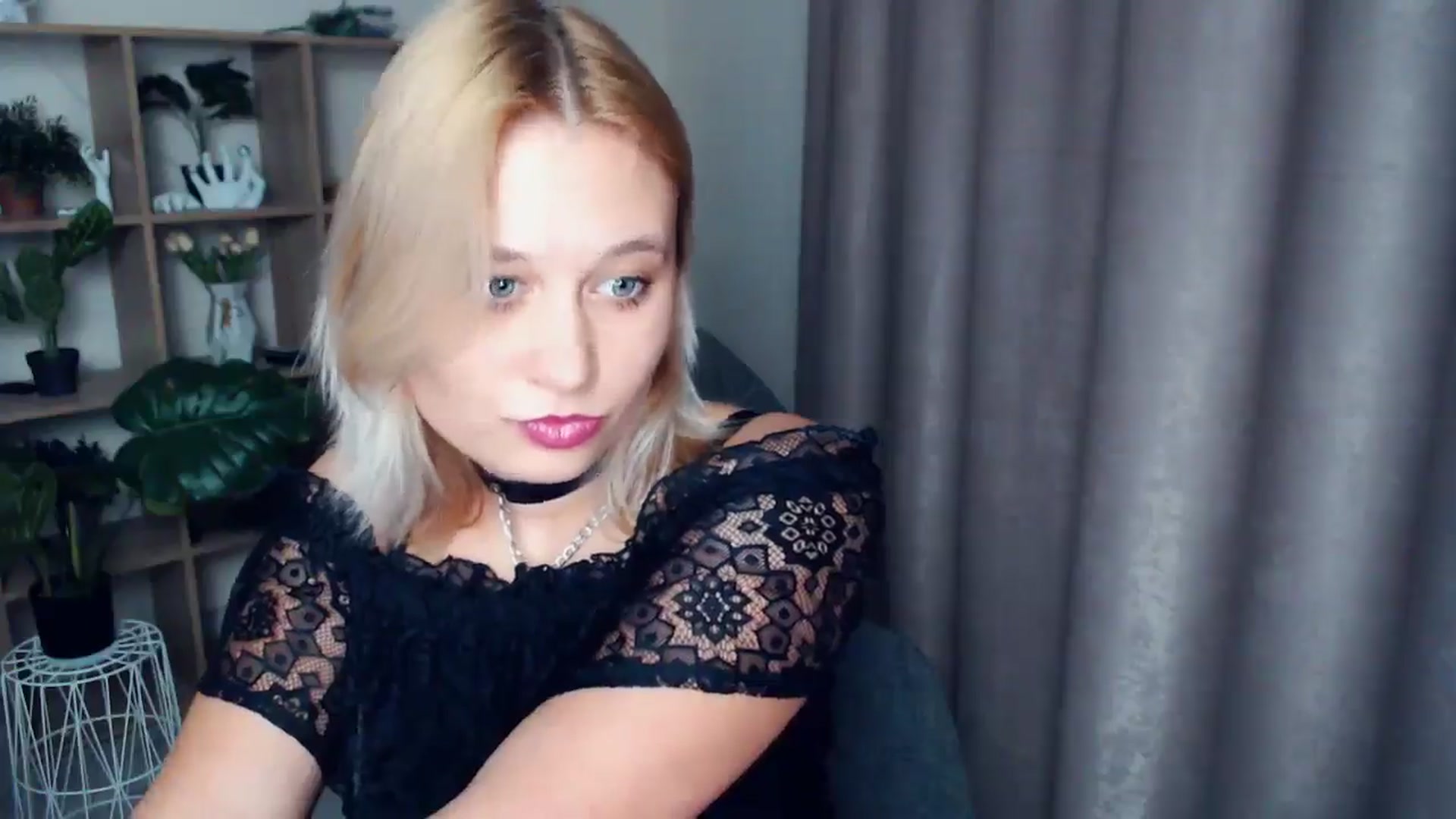 Gallery image thumbnail from Kukla_kolduna's myfreecams stream on, 03/15/2025, 18:20 image 3 of 20