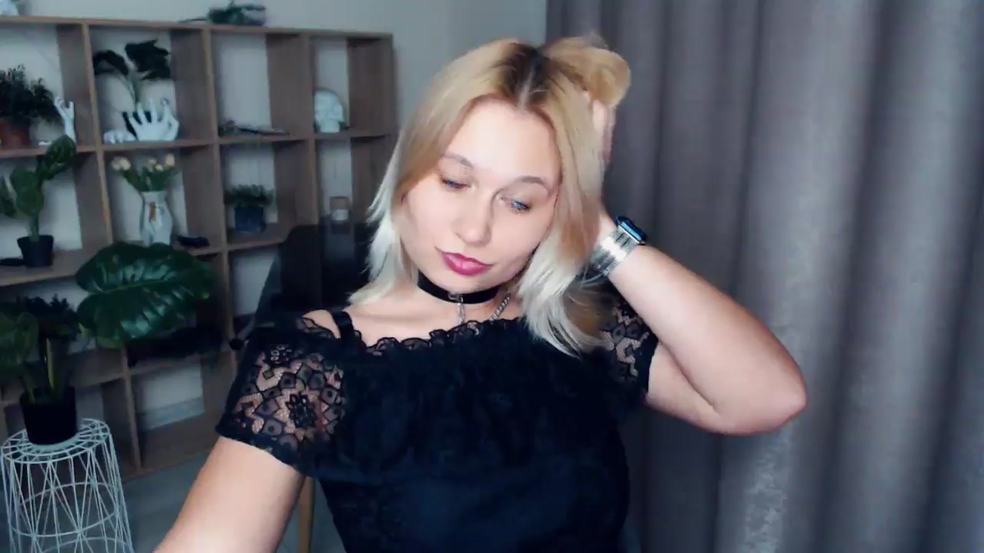 Gallery image thumbnail from Kukla_kolduna's myfreecams stream on, 03/15/2025, 18:20 image 8 of 20