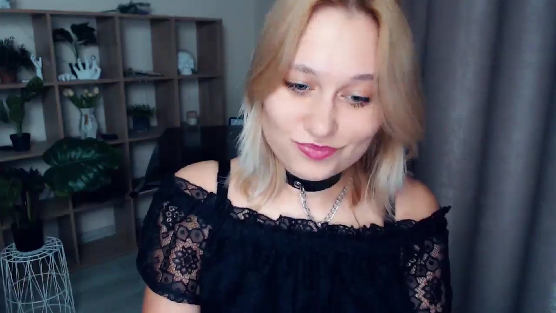 Gallery image thumbnail from Kukla_kolduna's myfreecams stream on, 03/15/2025, 18:20 image 11 of 20