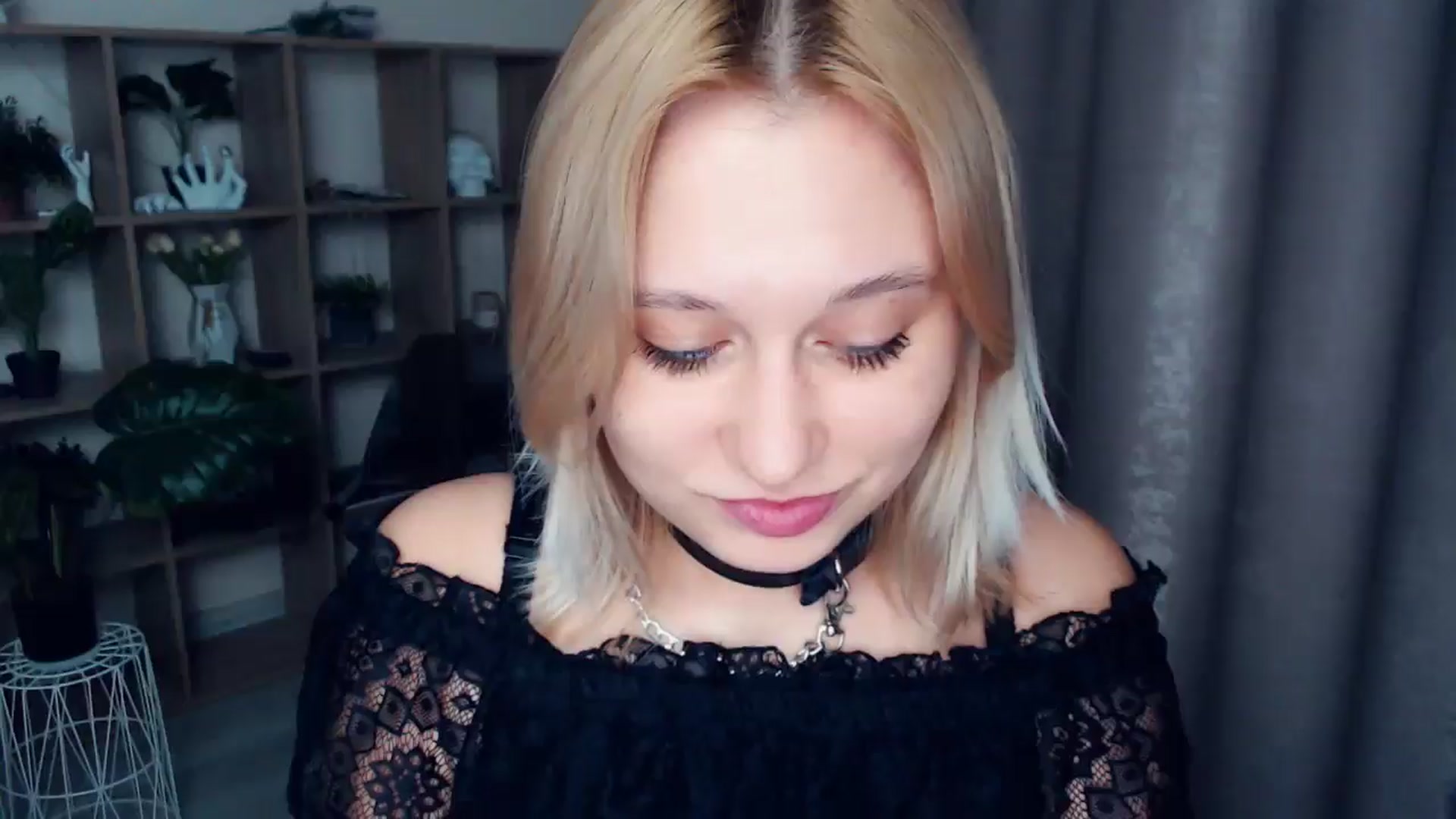 Gallery image thumbnail from Kukla_kolduna's myfreecams stream on, 03/15/2025, 19:14 image 19 of 20