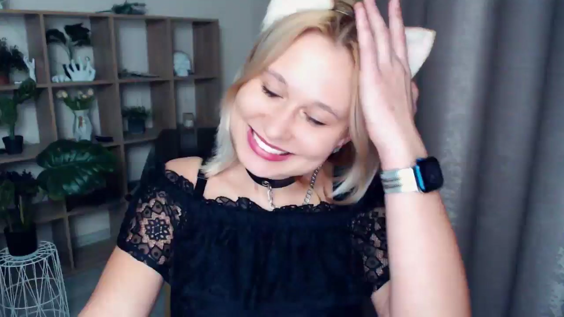 Gallery image thumbnail from Kukla_kolduna's myfreecams stream on, 03/15/2025, 19:14 image 9 of 20