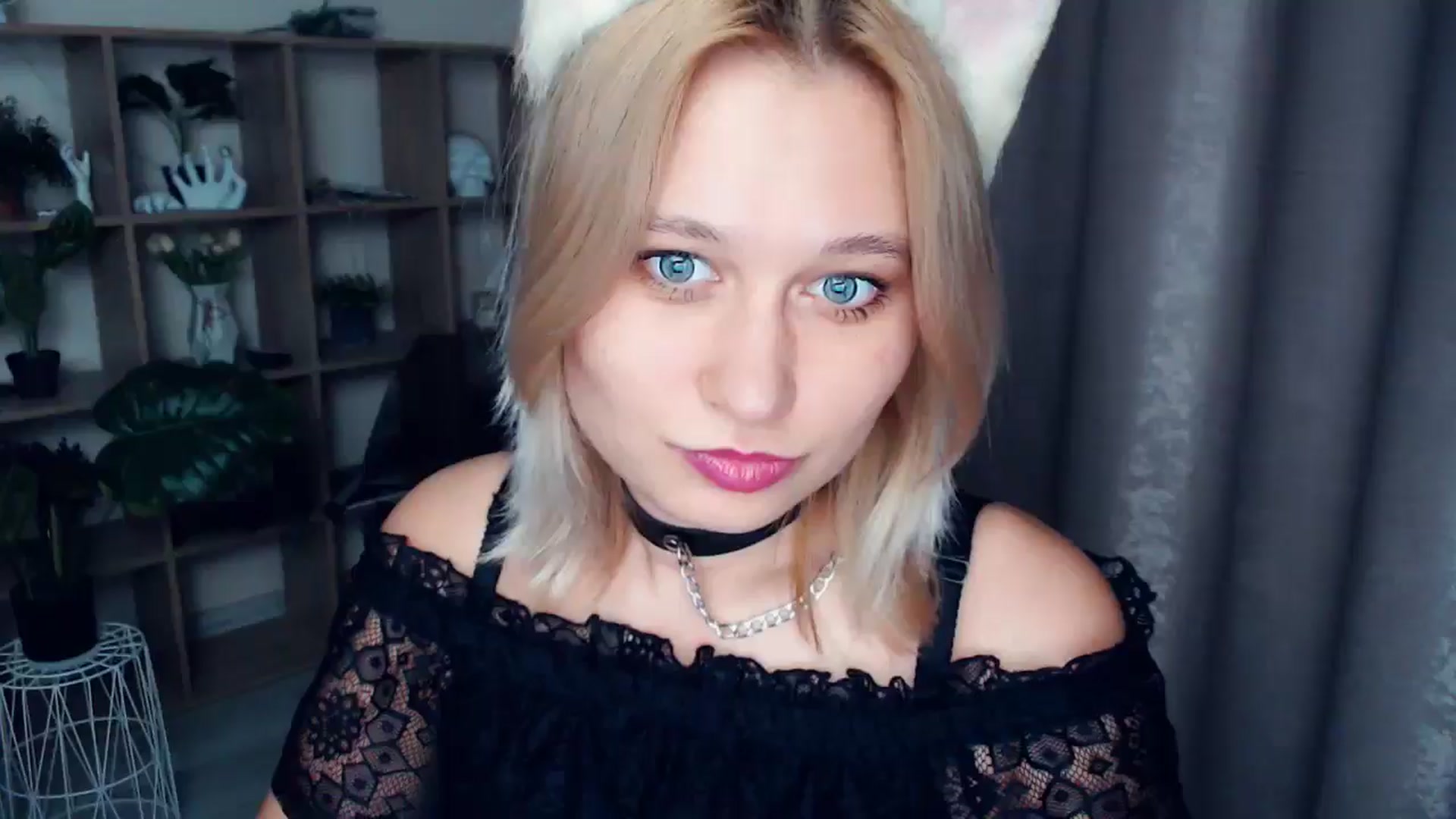 Gallery image thumbnail from Kukla_kolduna's myfreecams stream on, 03/15/2025, 19:14 image 4 of 20