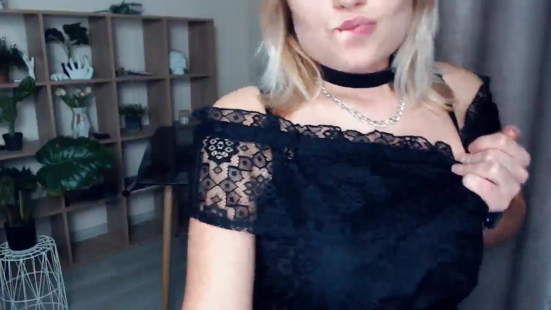 Gallery image thumbnail from Kukla_kolduna's myfreecams stream on, 03/15/2025, 19:14 image 15 of 20