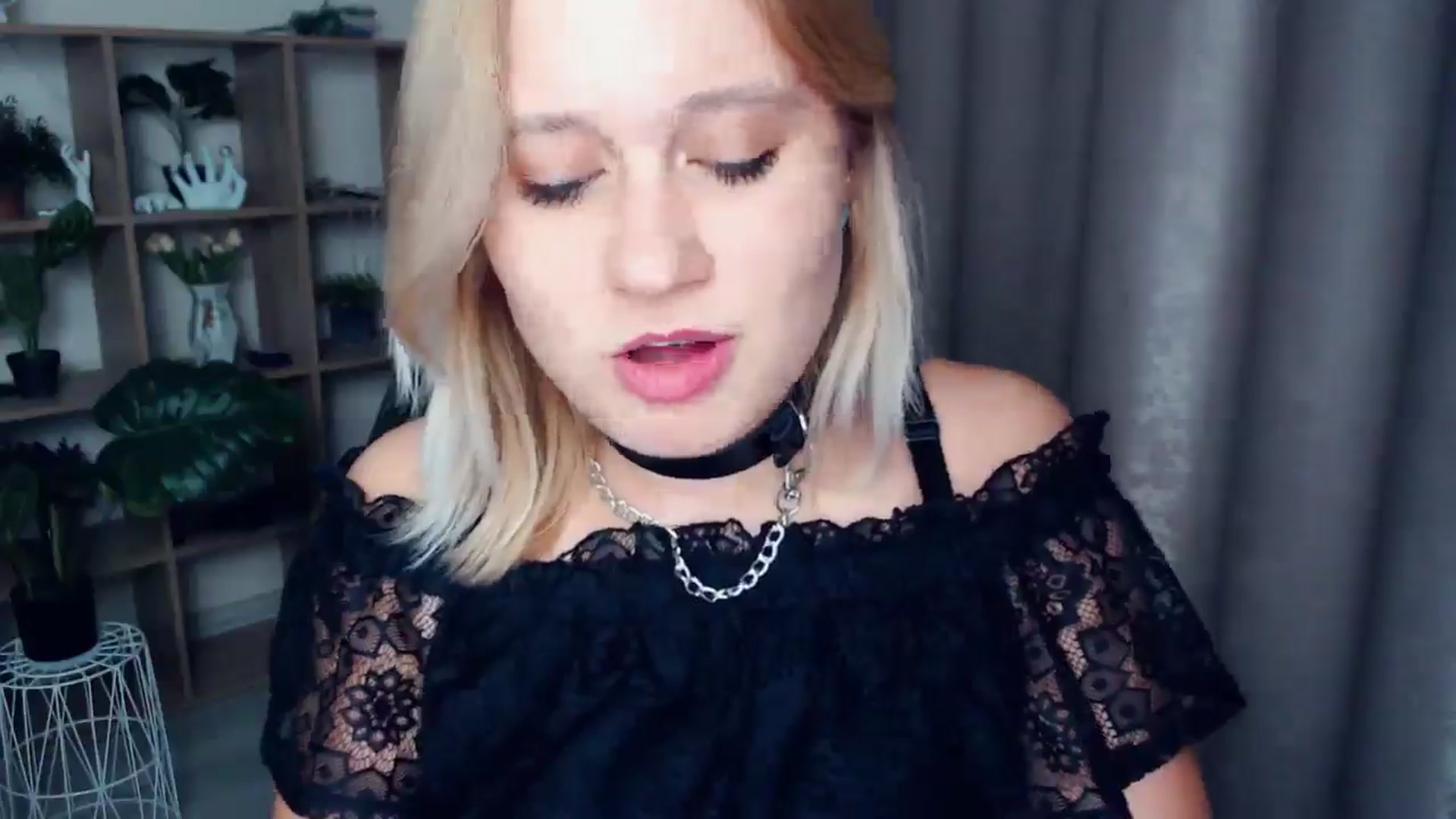 Gallery image thumbnail from Kukla_kolduna's myfreecams stream on, 03/15/2025, 19:14 image 16 of 20