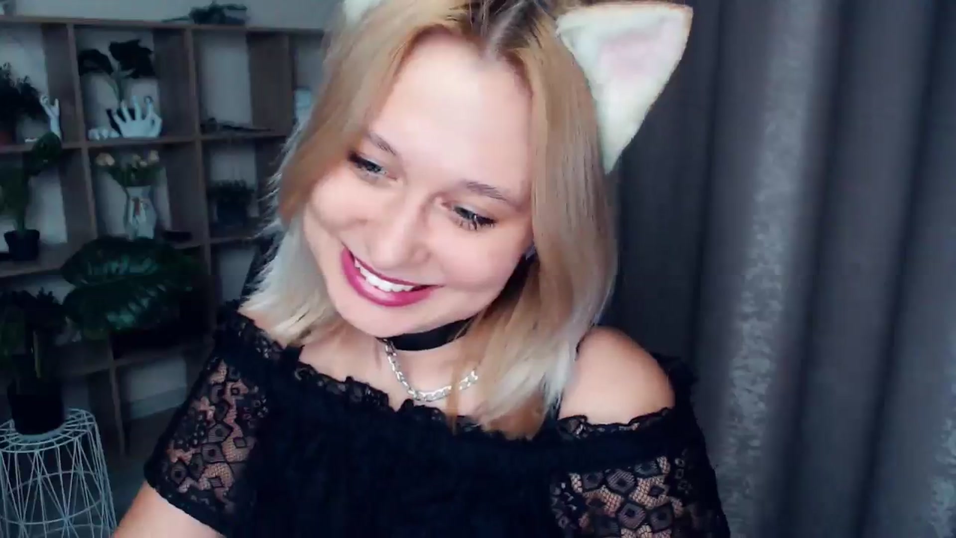Gallery image thumbnail from Kukla_kolduna's myfreecams stream on, 03/15/2025, 19:14 image 6 of 20