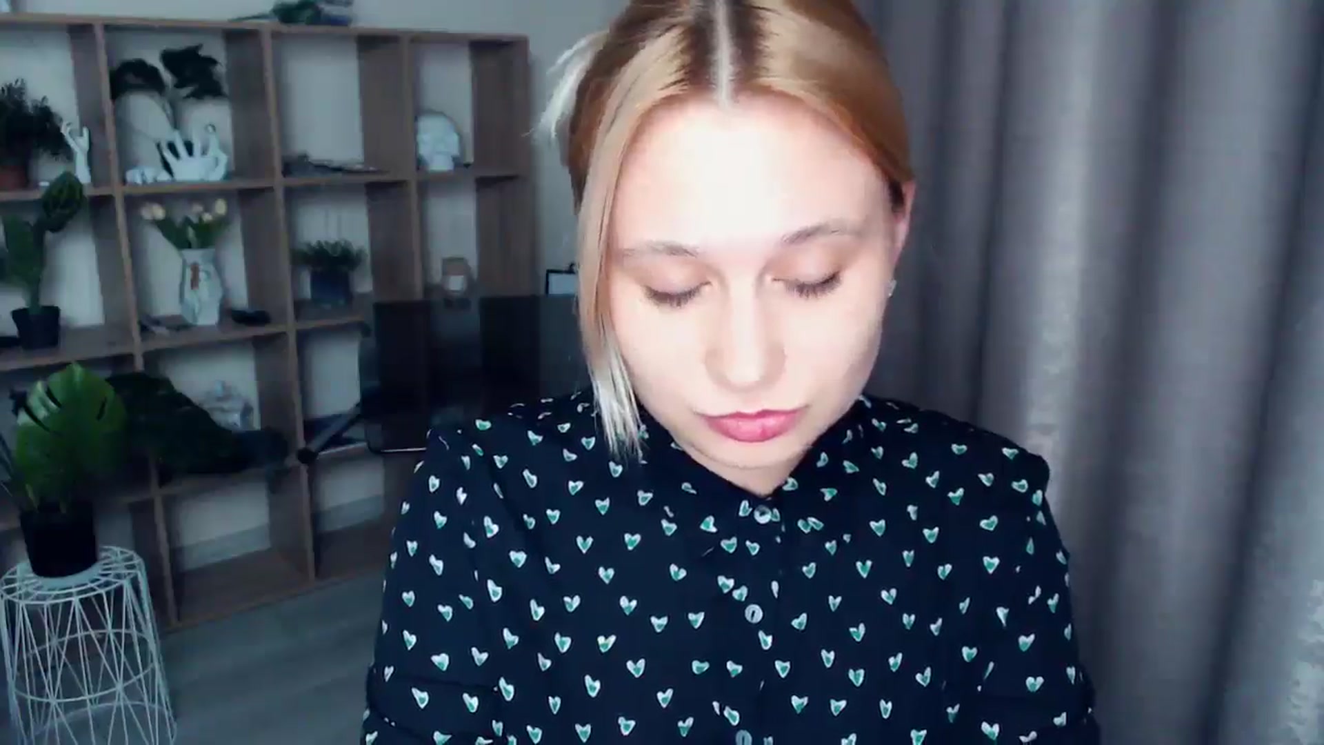 Gallery image thumbnail from Kukla_kolduna's myfreecams stream on, 03/16/2025, 17:02 image 12 of 20