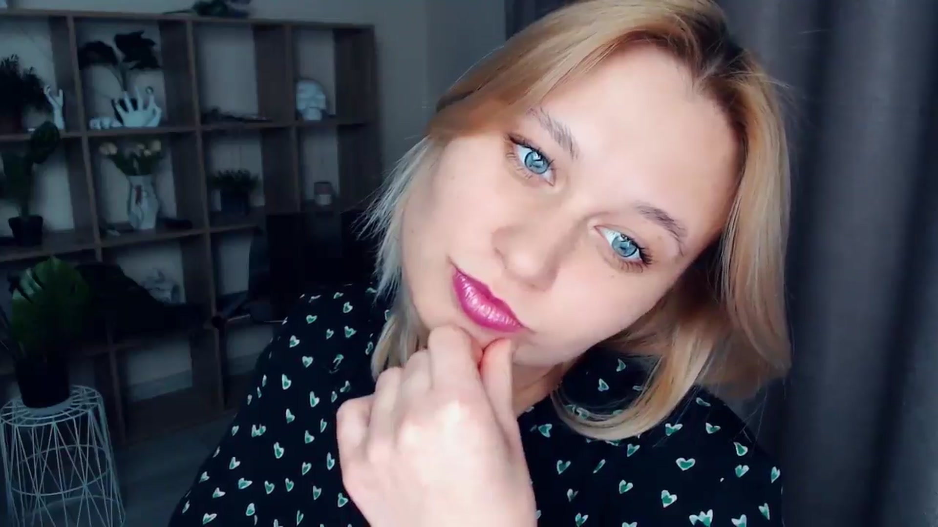 Gallery image thumbnail from Kukla_kolduna's myfreecams stream on, 03/16/2025, 18:56 image 11 of 20