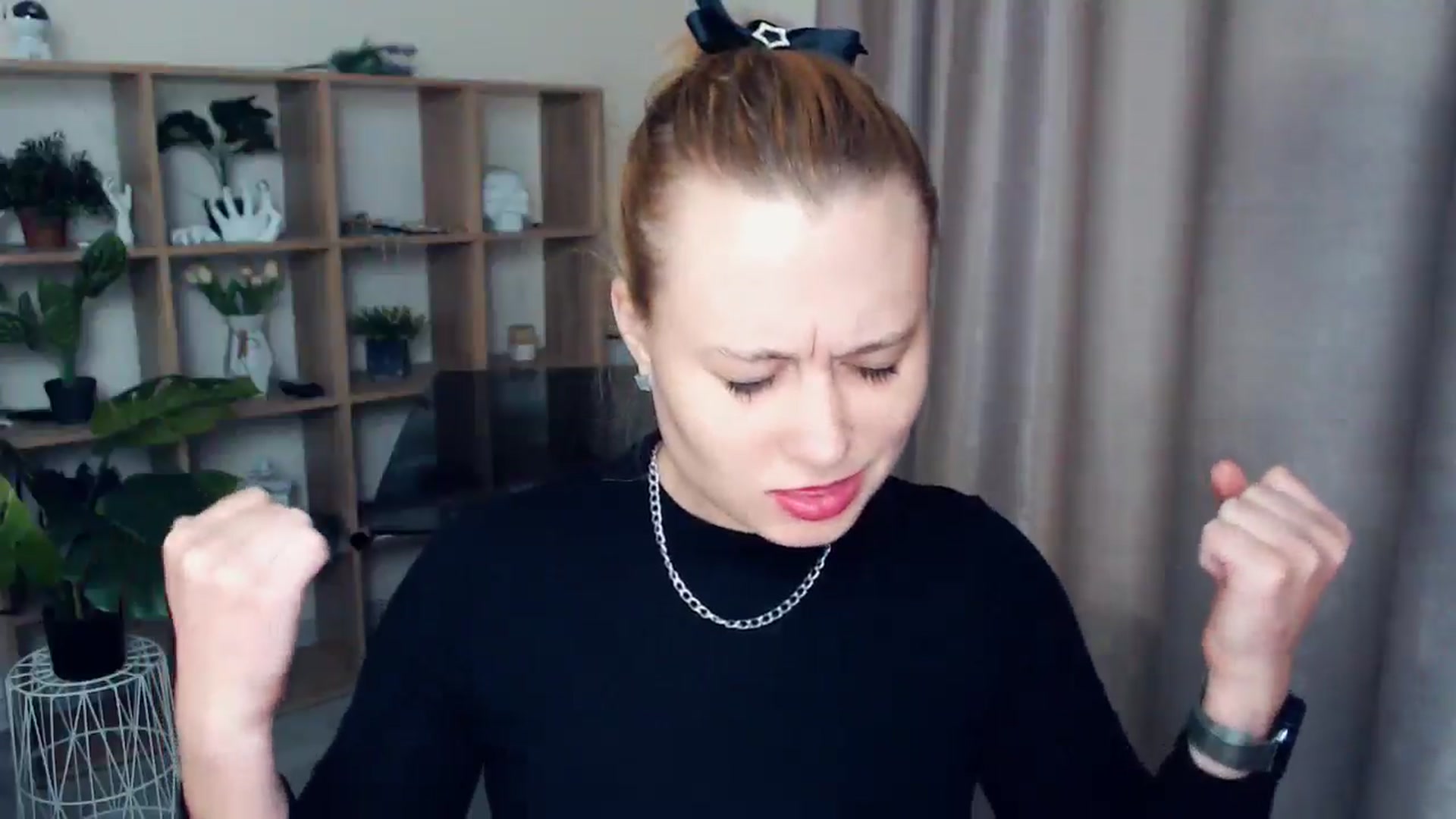 Gallery image thumbnail from Kukla_kolduna's myfreecams stream on, 03/19/2025, 17:30 image 6 of 20
