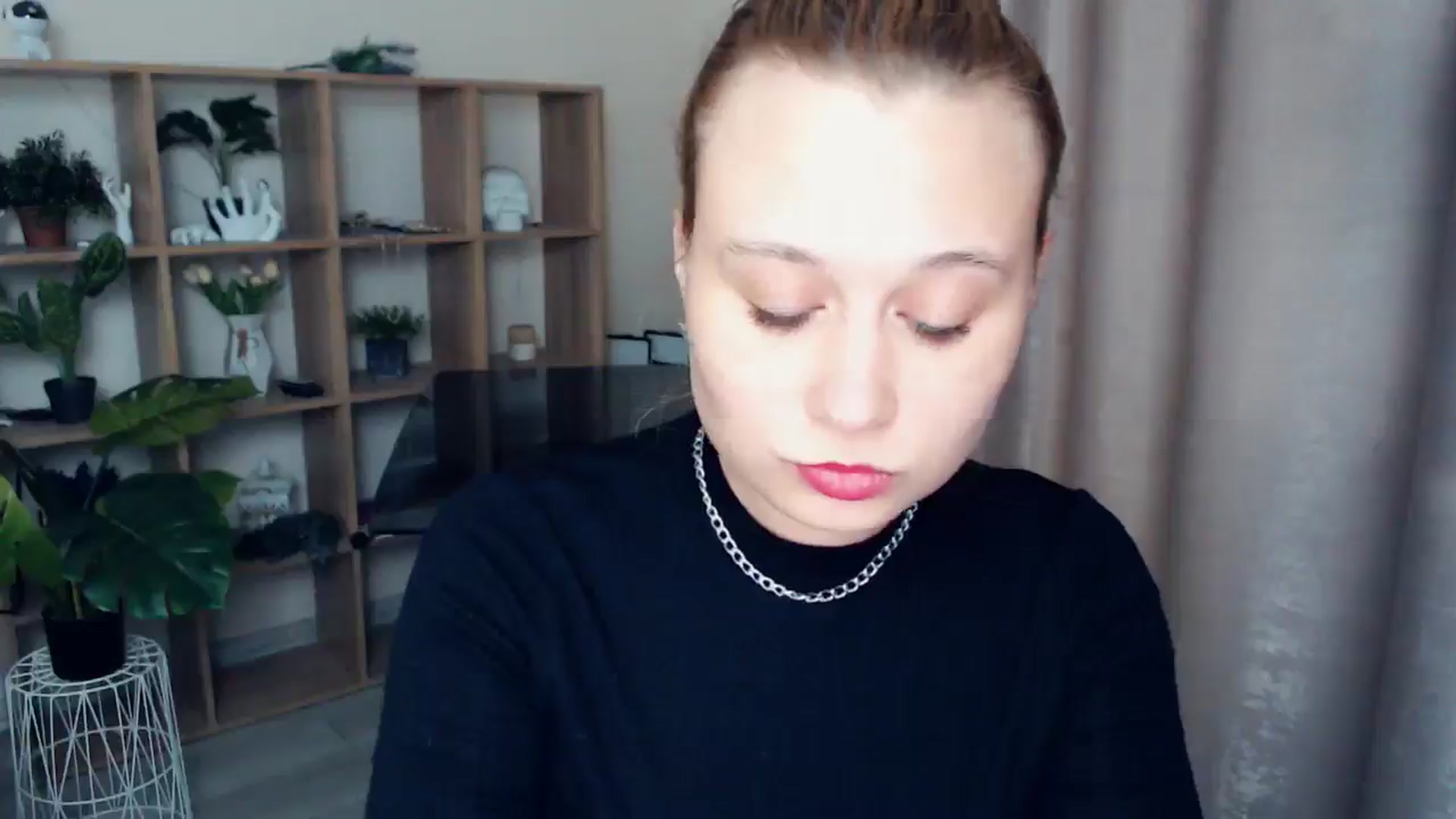 Gallery image thumbnail from Kukla_kolduna's myfreecams stream on, 03/19/2025, 17:30 image 4 of 20